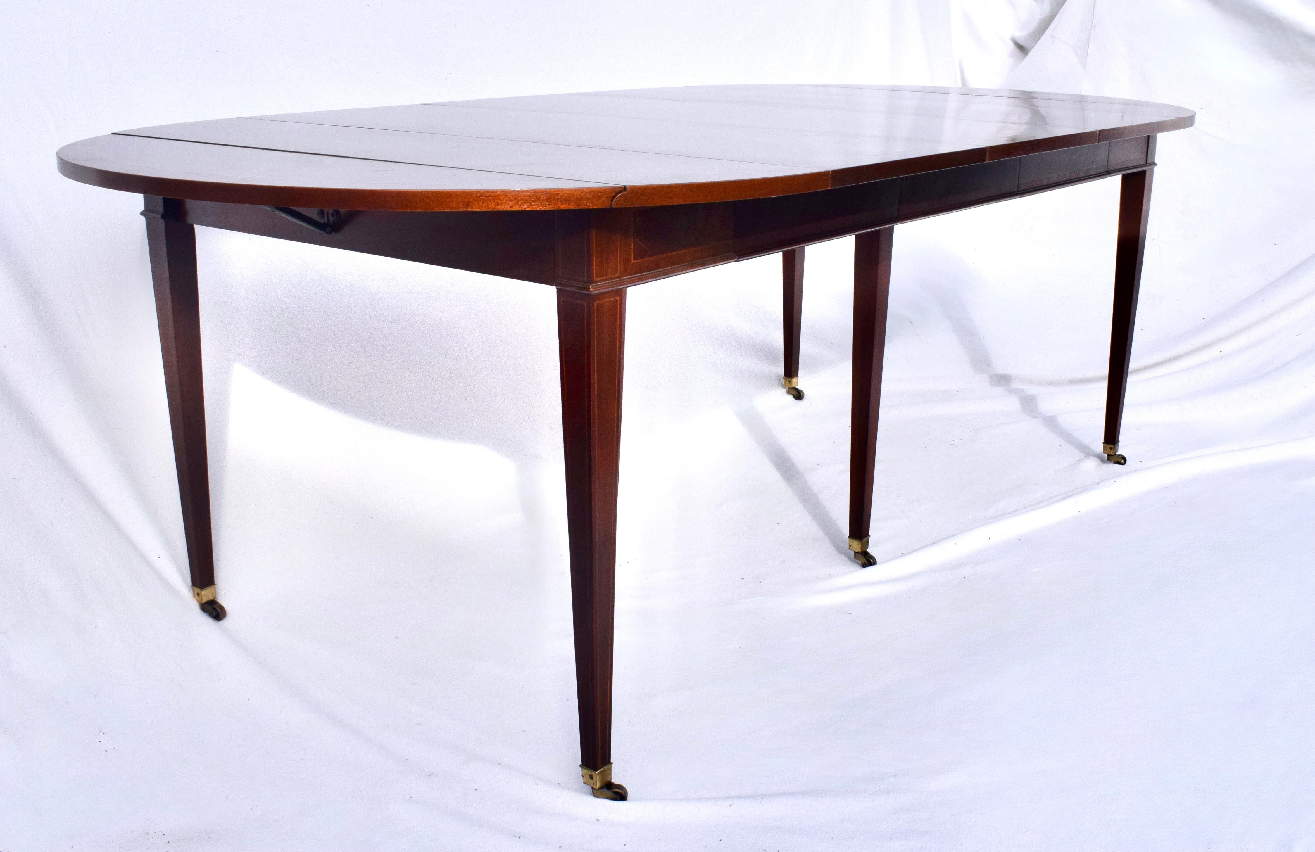 Georgian Mahogany Dining Table With Drop Leaf Option by Baker Furniture For Sale