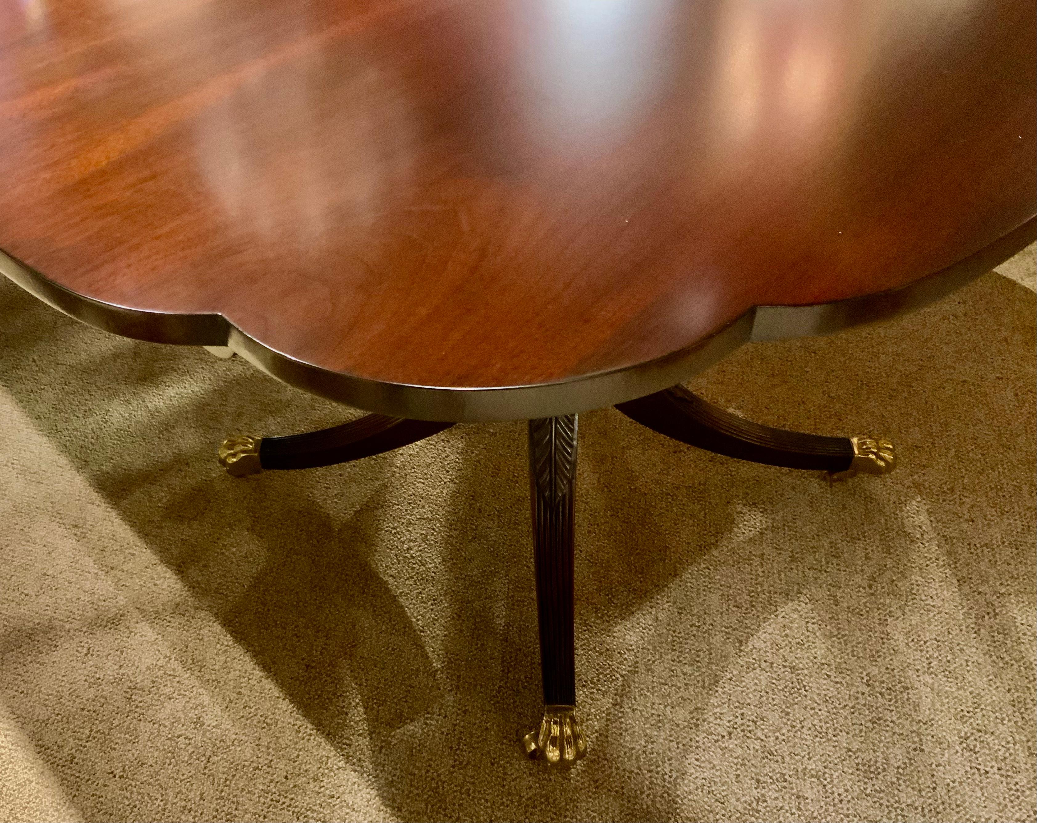 Mahogany double pedestal george III - style dining table with four leaves 4