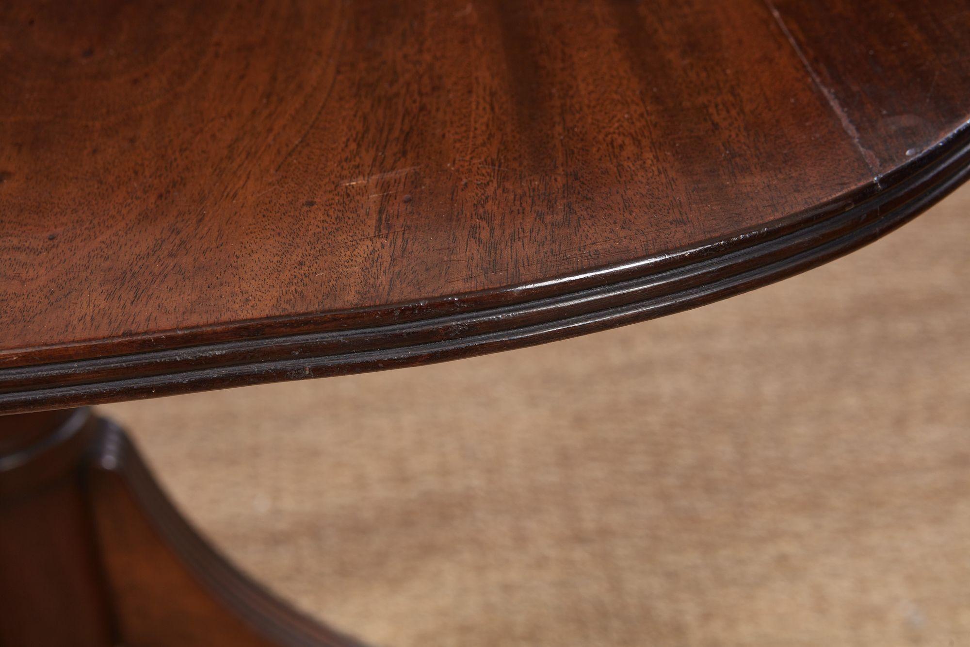 English Mahogany Double Pedestal Reeded Edge Dining Table For Sale