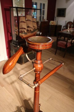 Mahogany Dressboy