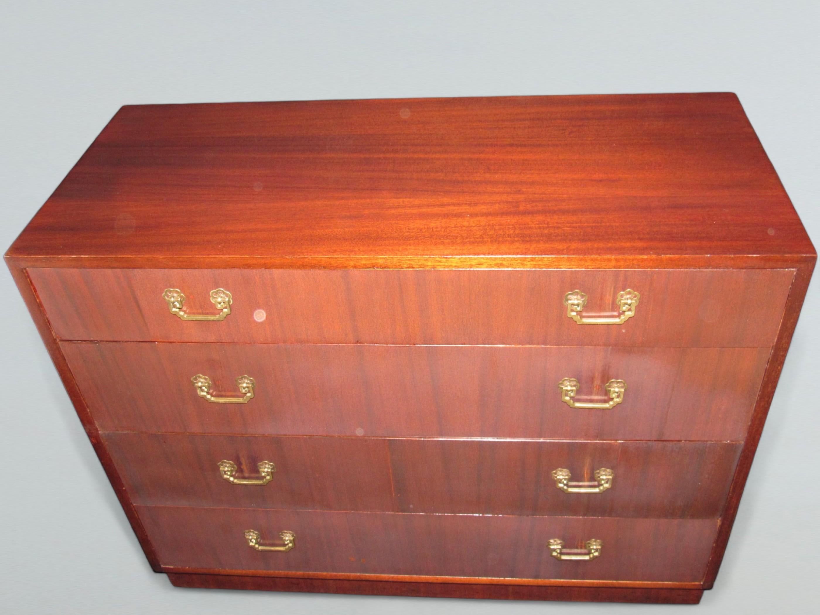 Mid-Century Modern Mahogany Dressers Four-Drawer Matched Pair, 1940s For Sale