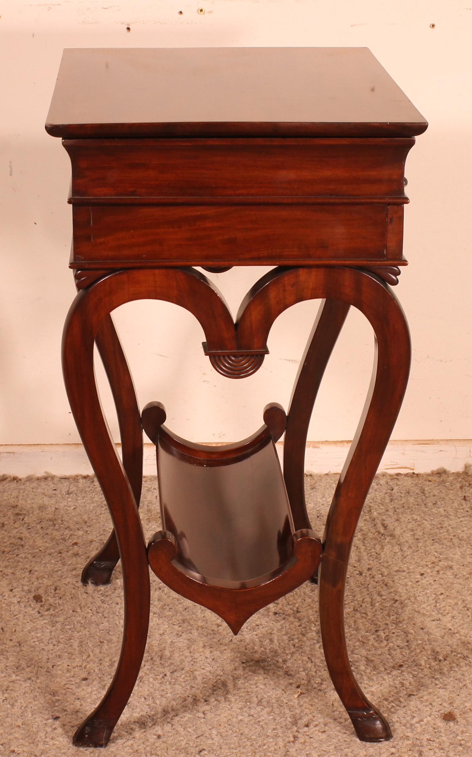 Mahogany Dressing Table -19th Century For Sale 3