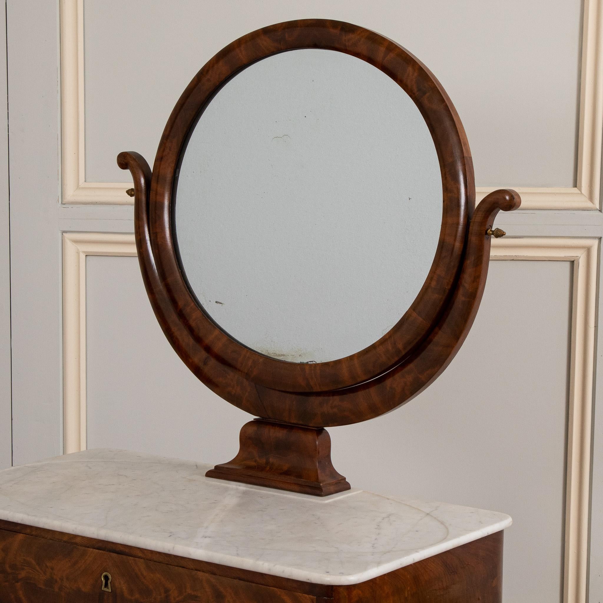 Table de coiffeuse/table de toilette en acajou du début du XIXe siècle en vente 6