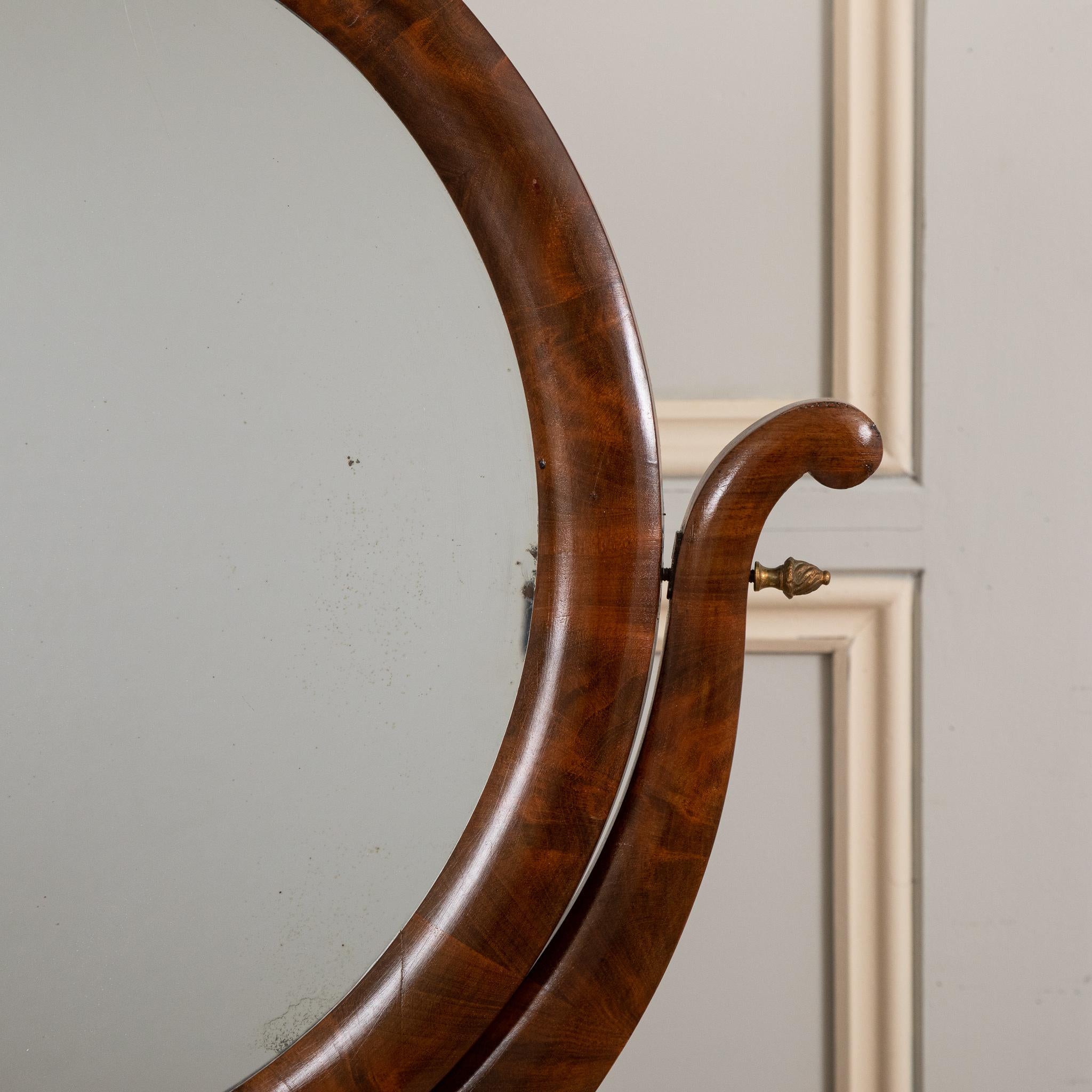 Table de coiffeuse/table de toilette en acajou du début du XIXe siècle en vente 7
