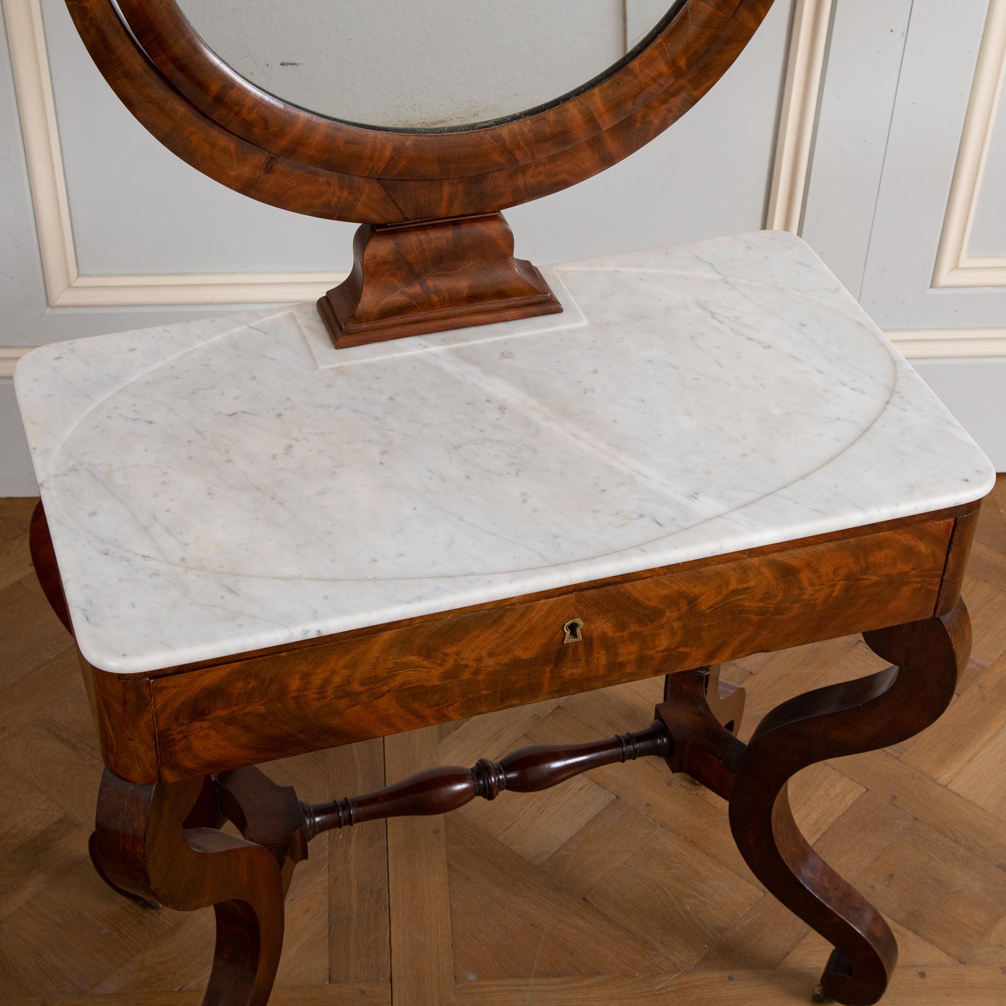 Mahagoni-Schminktisch/Vanity-Tisch aus dem frühen 19. Jahrhundert im Angebot 8