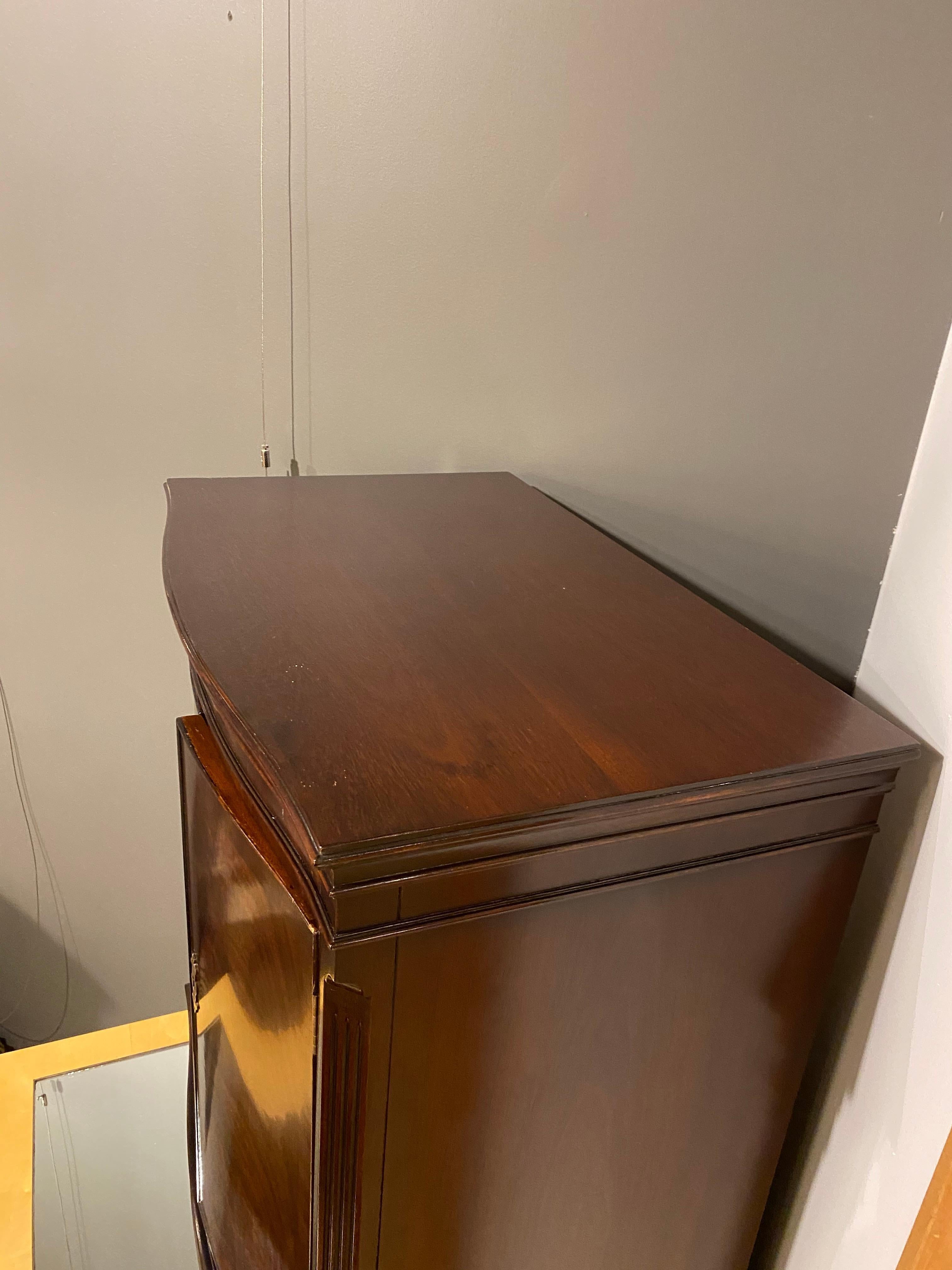 Mahogany Drinks Cabinet, Dry Bar, Georgian Styling In Good Condition In Toronto, CA