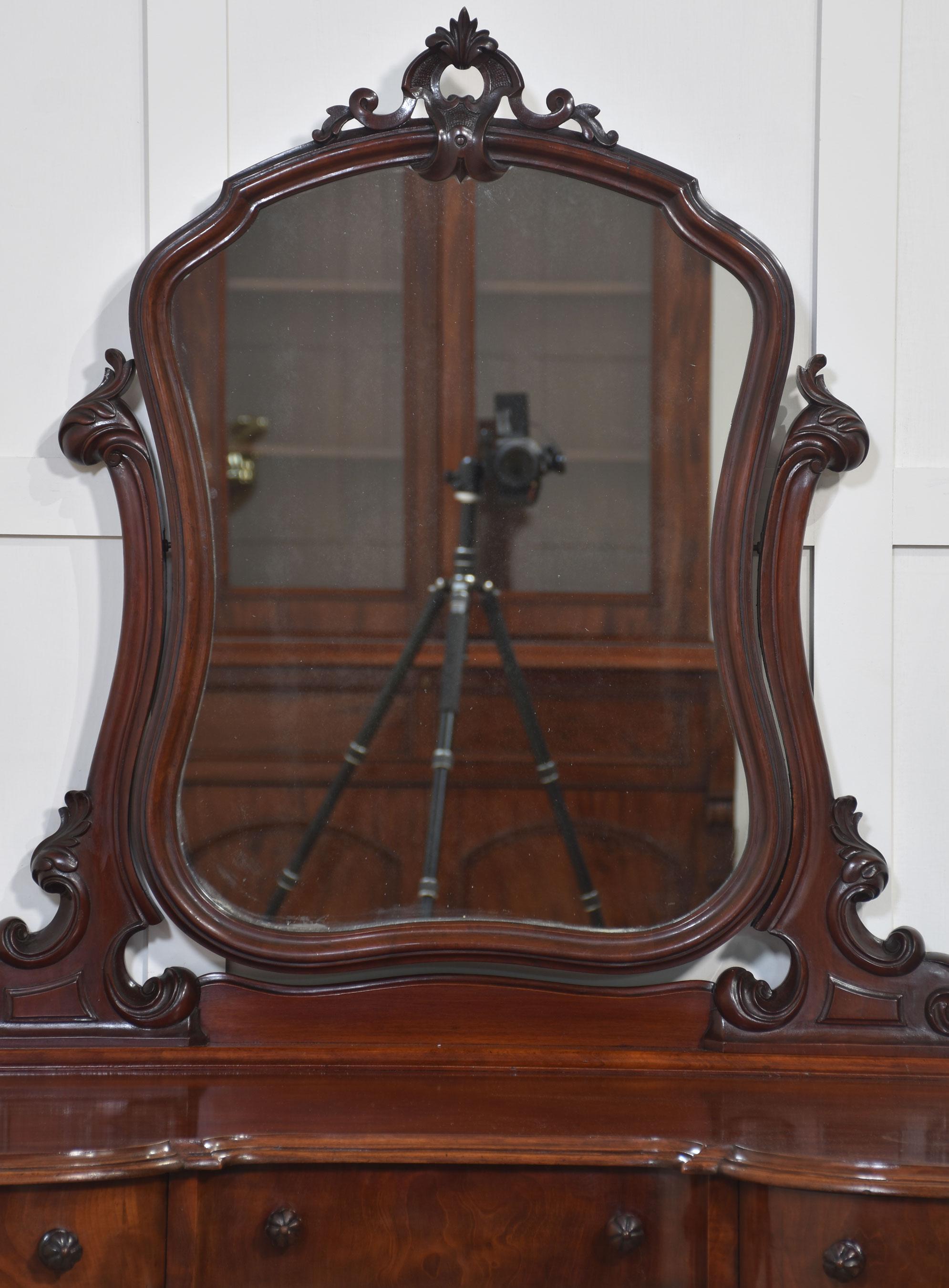 Mahogany duchess dressing table For Sale 9