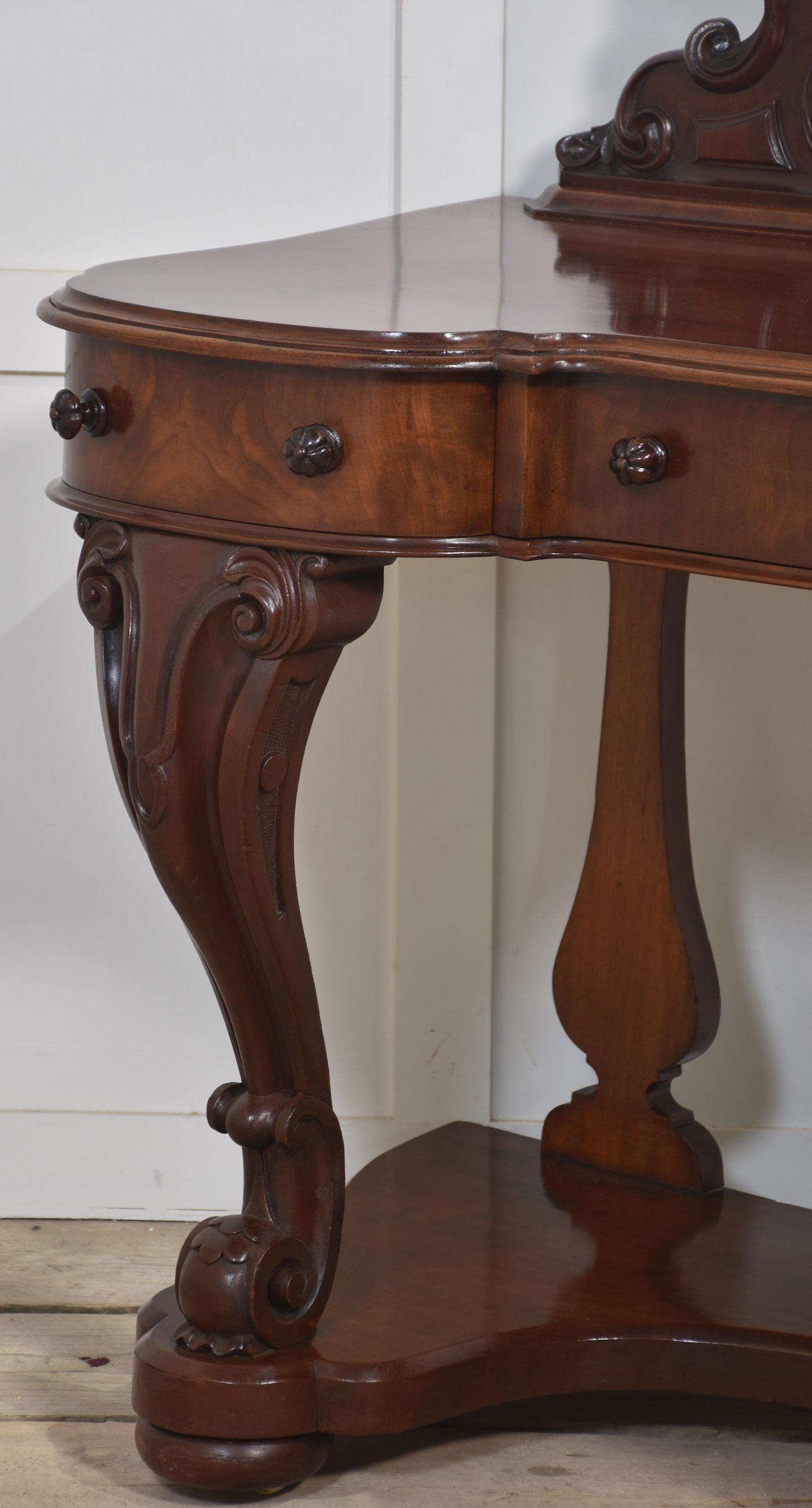 British Mahogany duchess dressing table For Sale