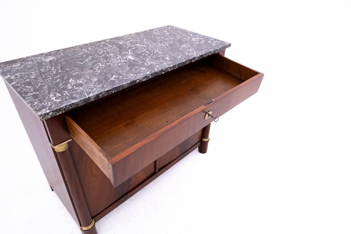 Late 19th Century Mahogany Empire chest of drawers, France, circa 1880. For Sale