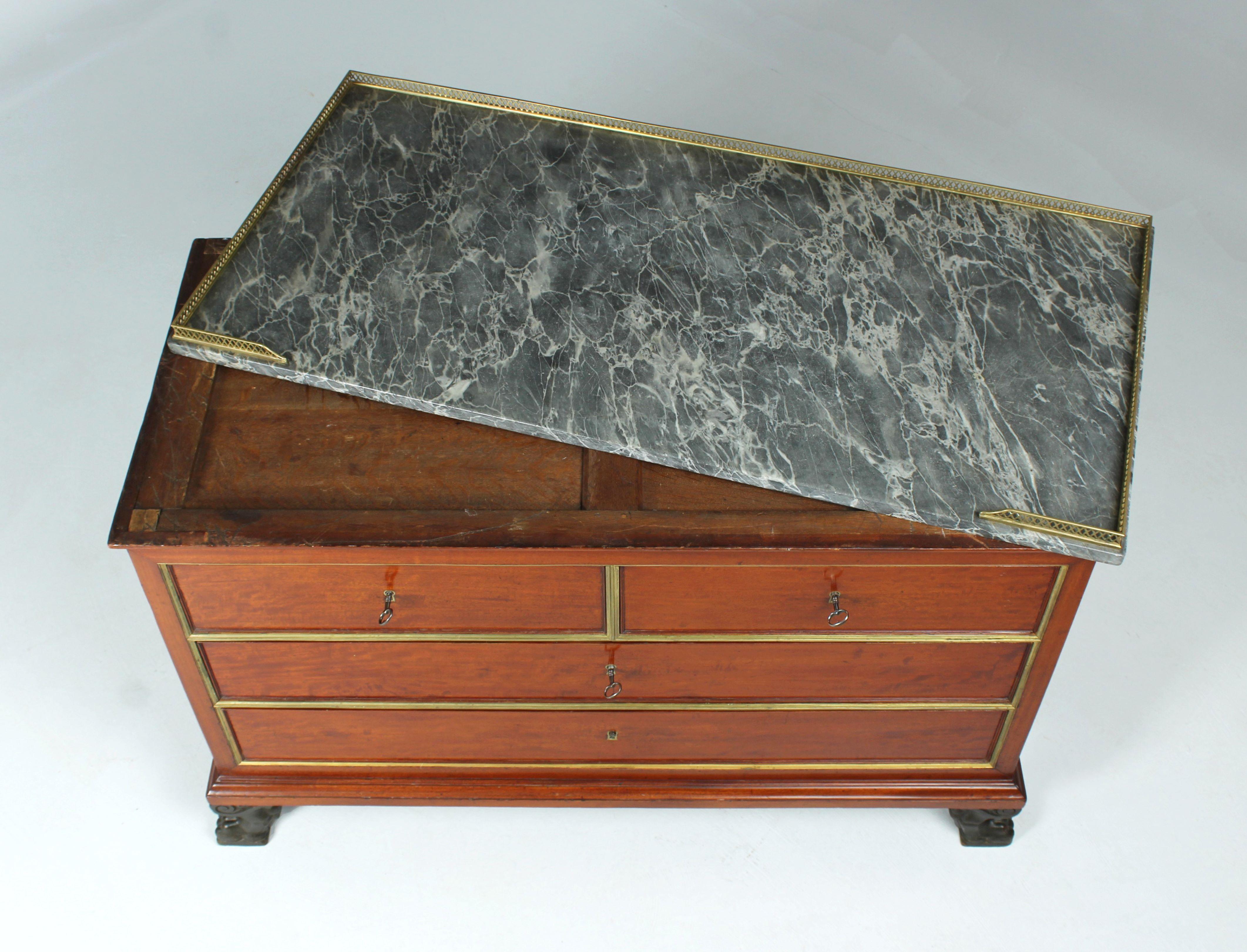 French Mahogany Empire Chest Of Drawers, Stamped Jacob Frères Rue Meslée, Paris c. 1800 For Sale