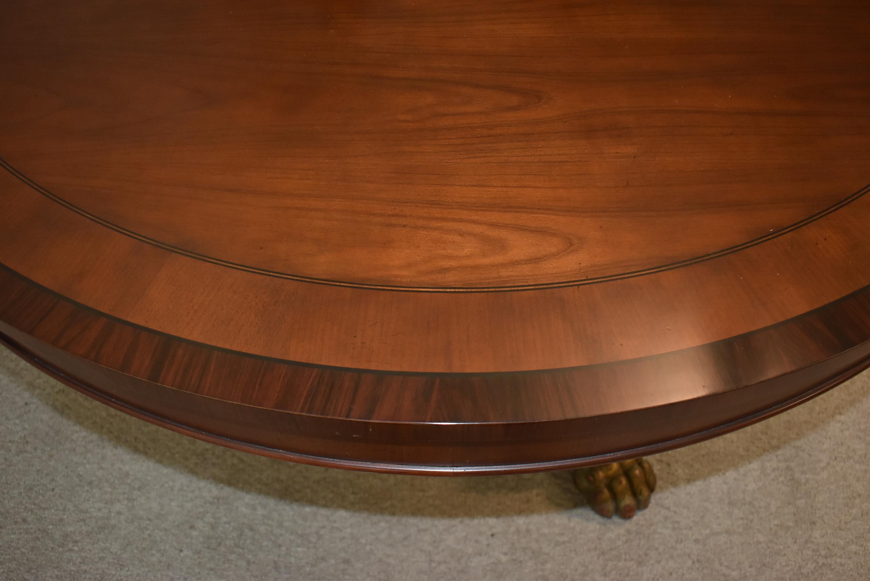 Esstisch aus Mahagoni im Empire-Stil von Baker Furniture, rund mit Blatt, Pfotenfüßen im Zustand „Gut“ in Toledo, OH