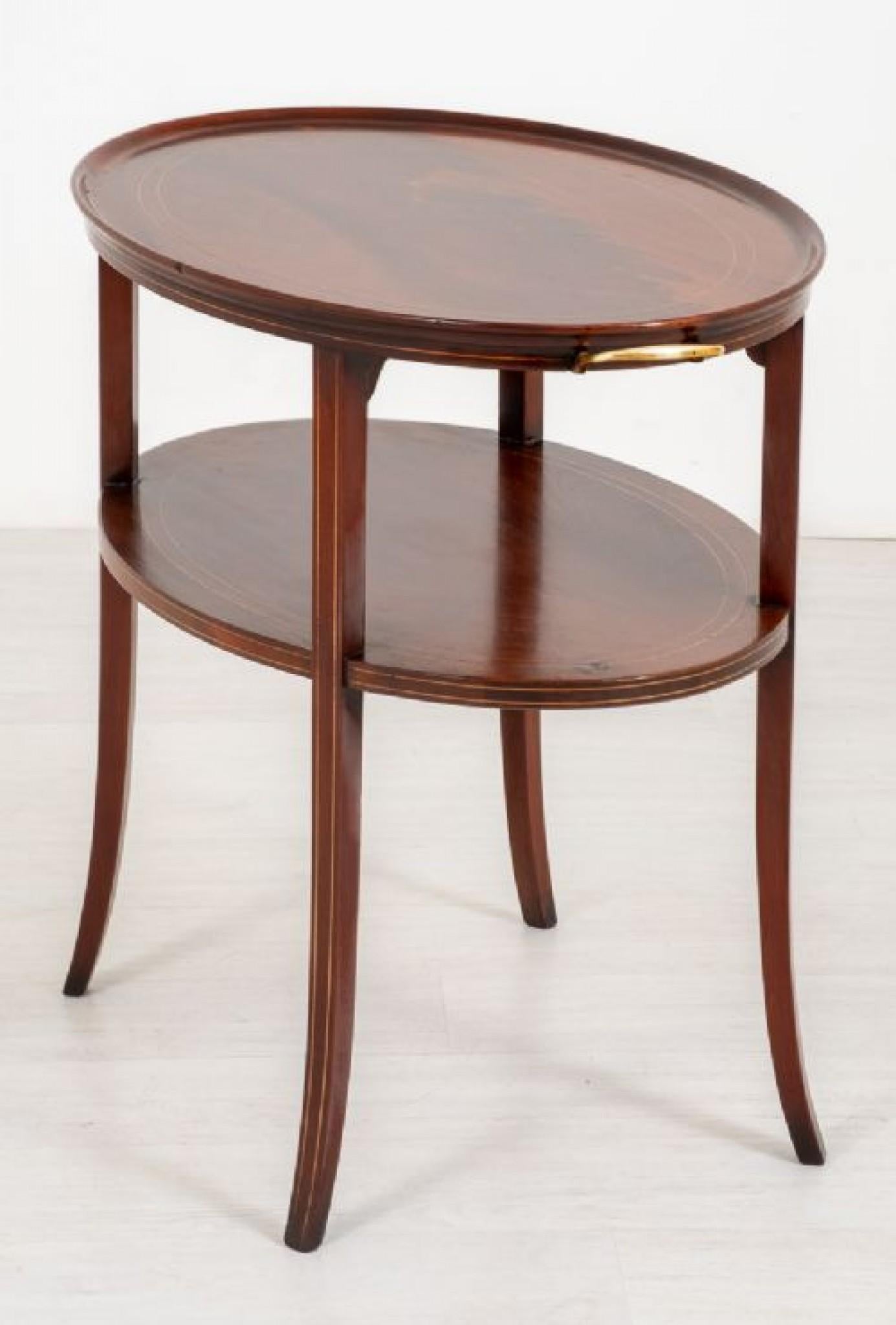 Début du 20ème siècle Table à étages en acajou Tables d'appoint à étages 1900 en vente