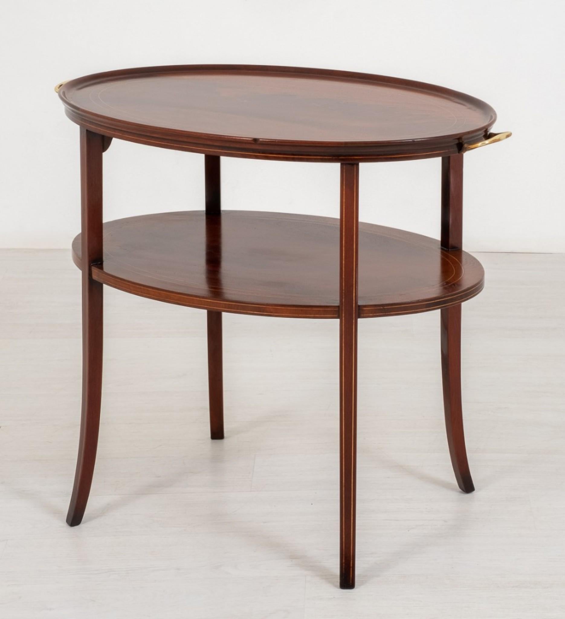 Acajou Table à étages en acajou Tables d'appoint à étages 1900 en vente