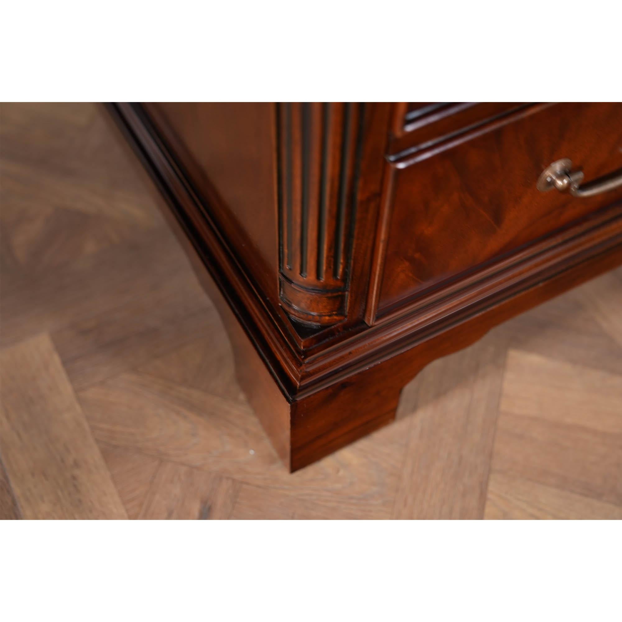 Bureau de direction en acajou en vente 4