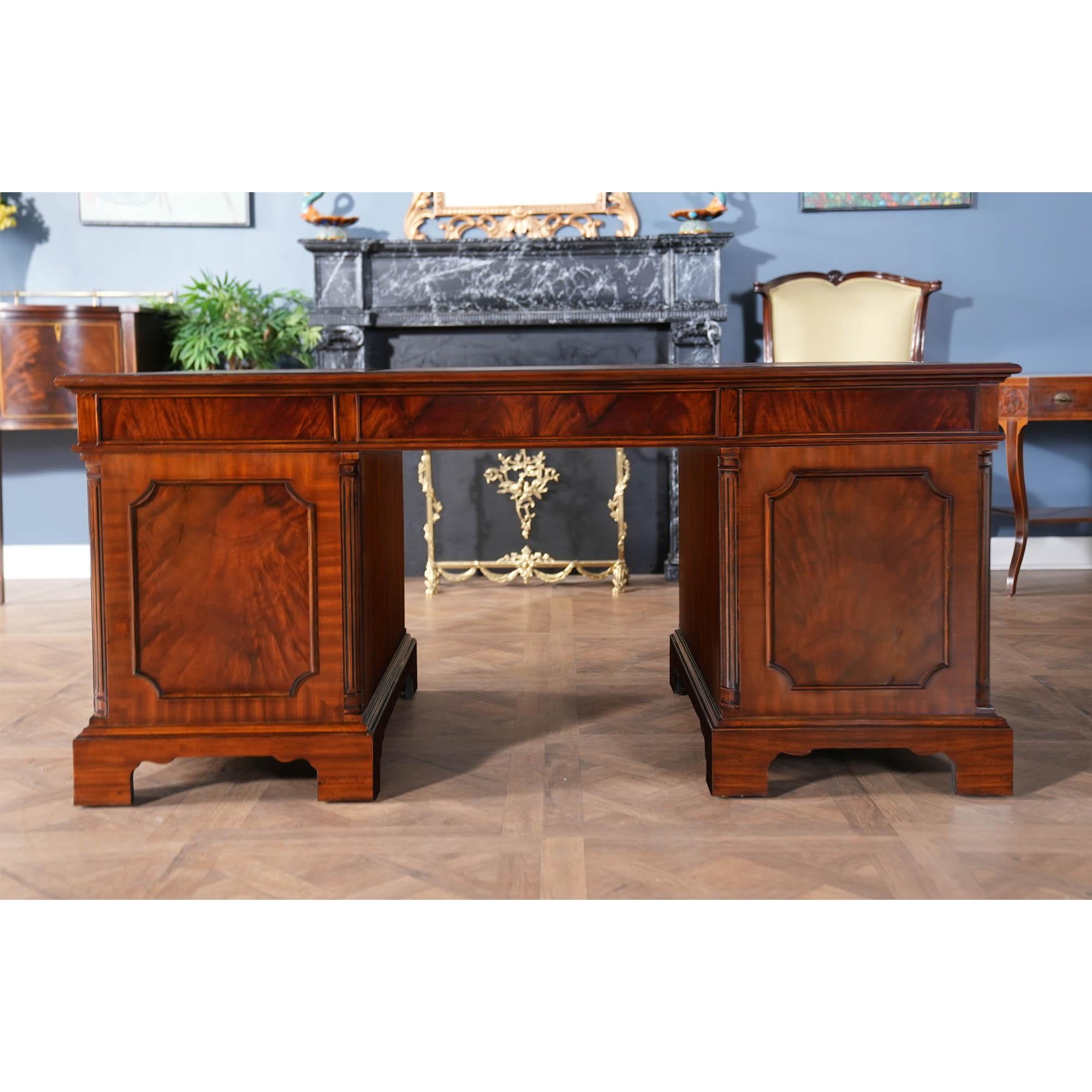 Bureau de direction en acajou en vente 6