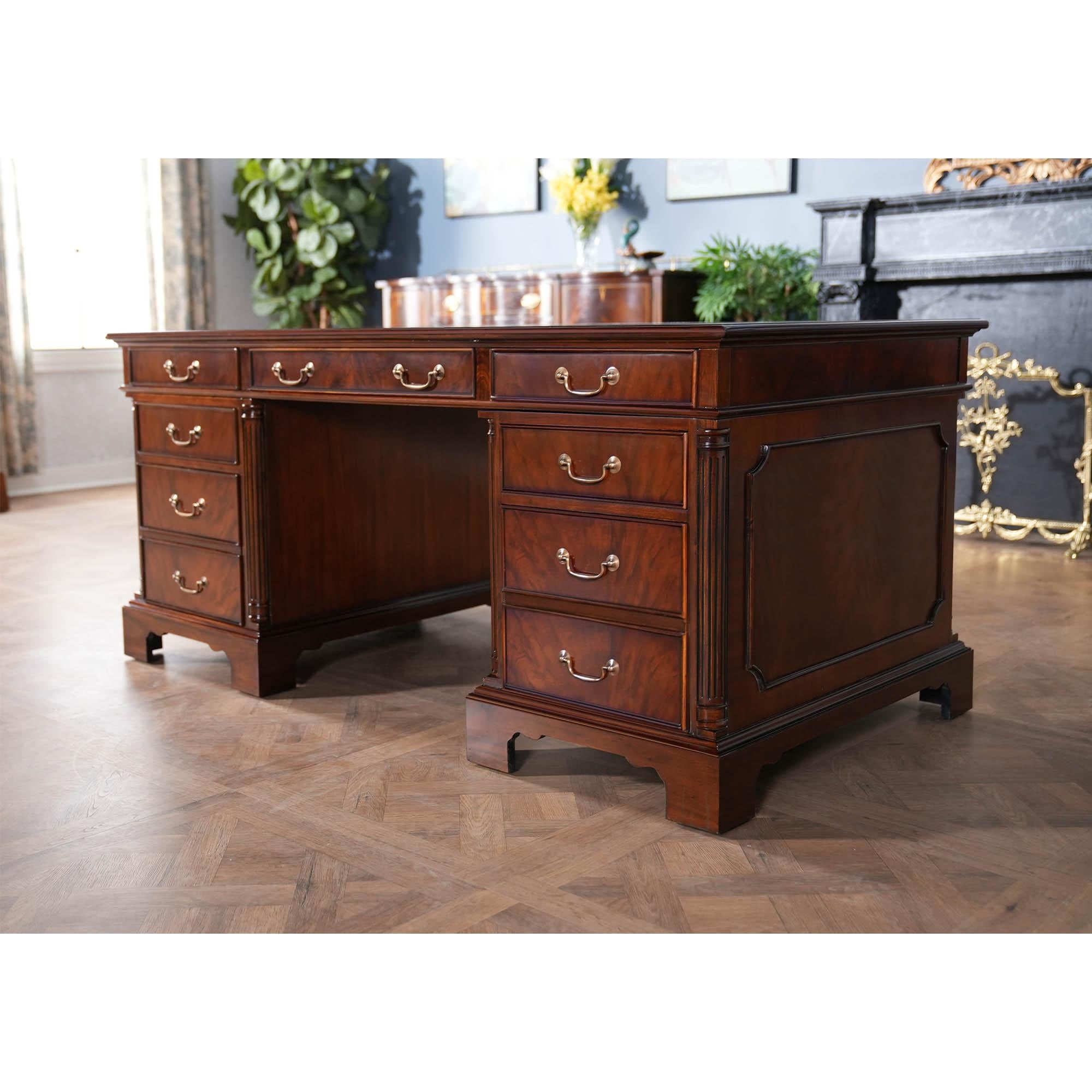 Bureau de direction en acajou en vente 1