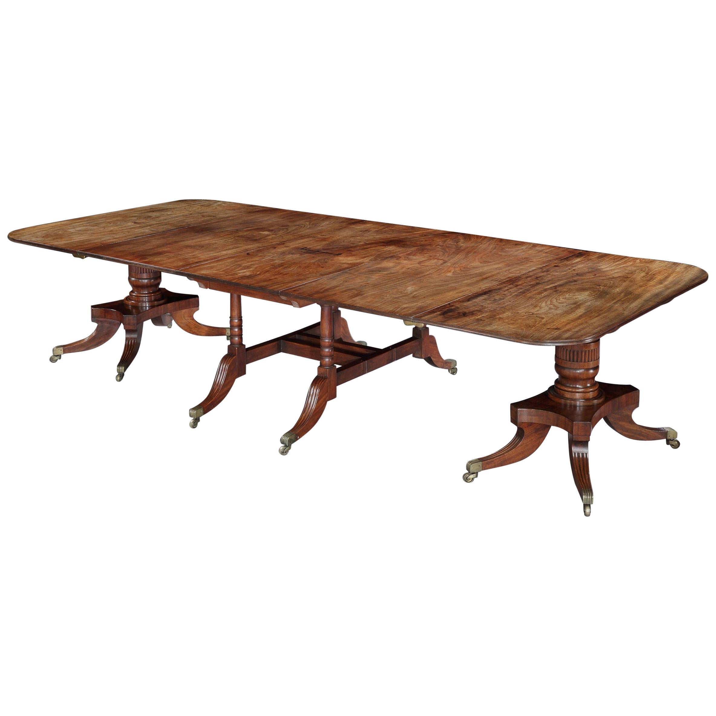 Mahogany Extending Dining Table of the Late Georgian Period For Sale