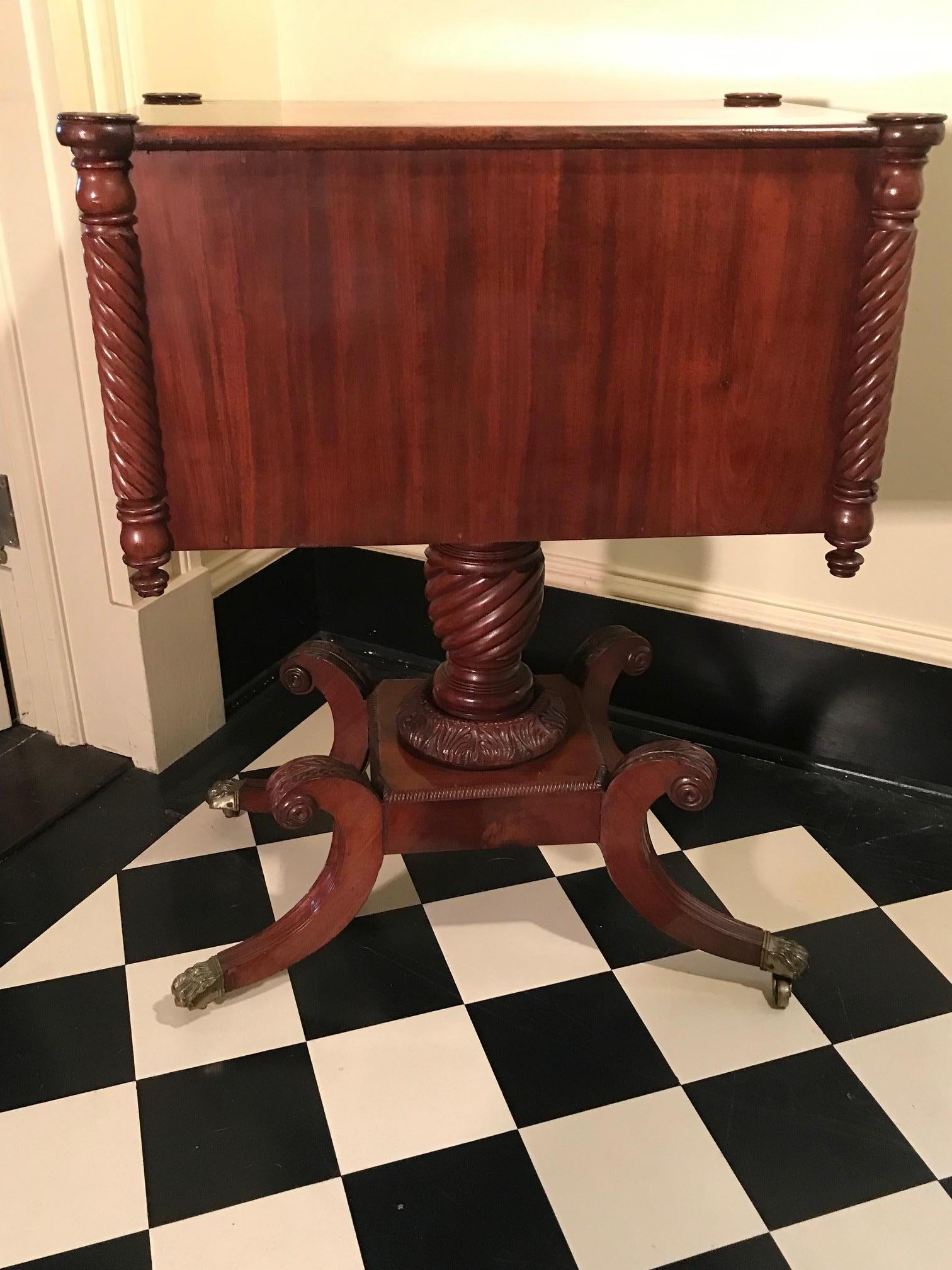 Mahogany Federal Philadelphia Work Table, Circa 1810 For Sale 2