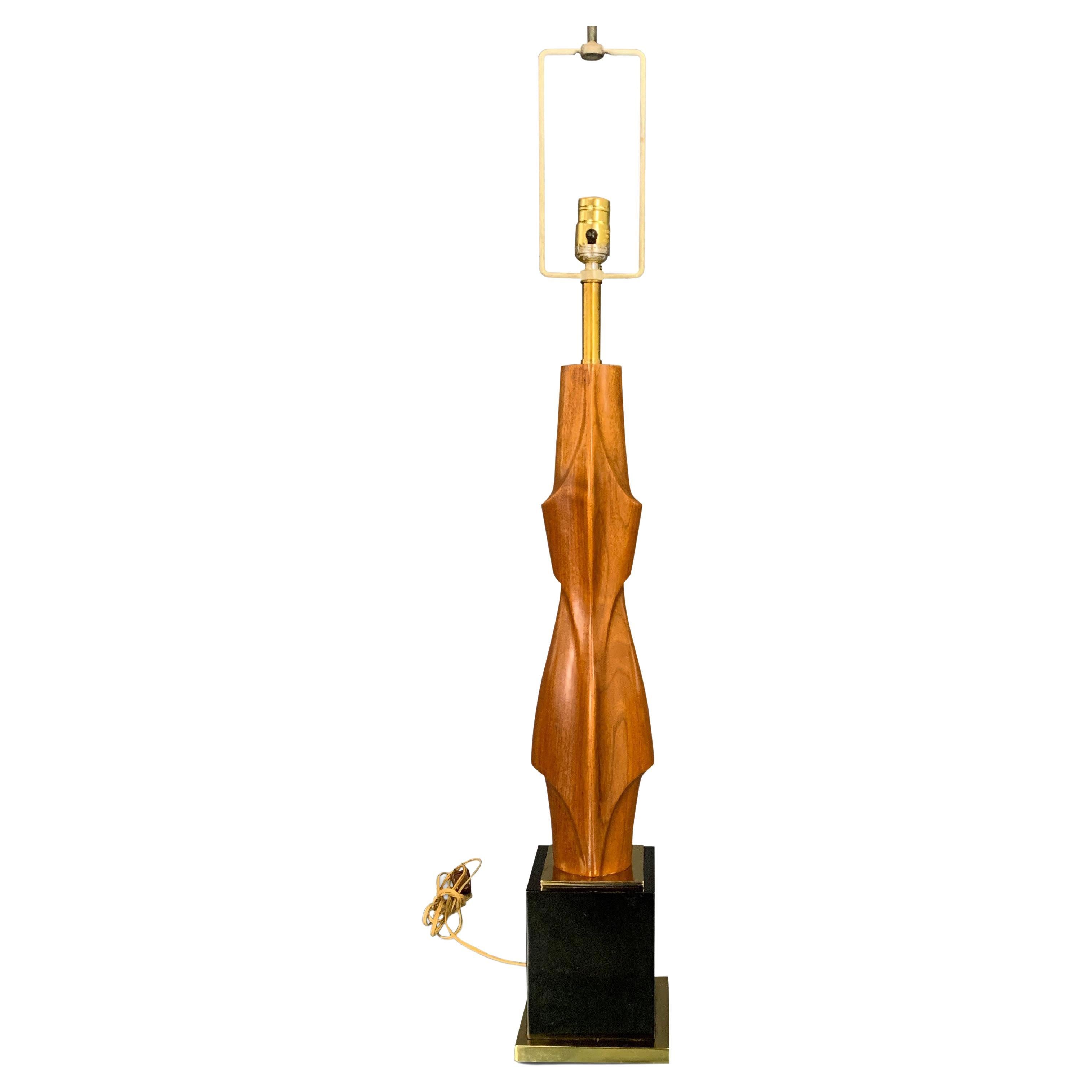 Mahagoni-Figurenlampe aus der Mitte des Jahrhunderts von Laurel Lamp Co im Angebot