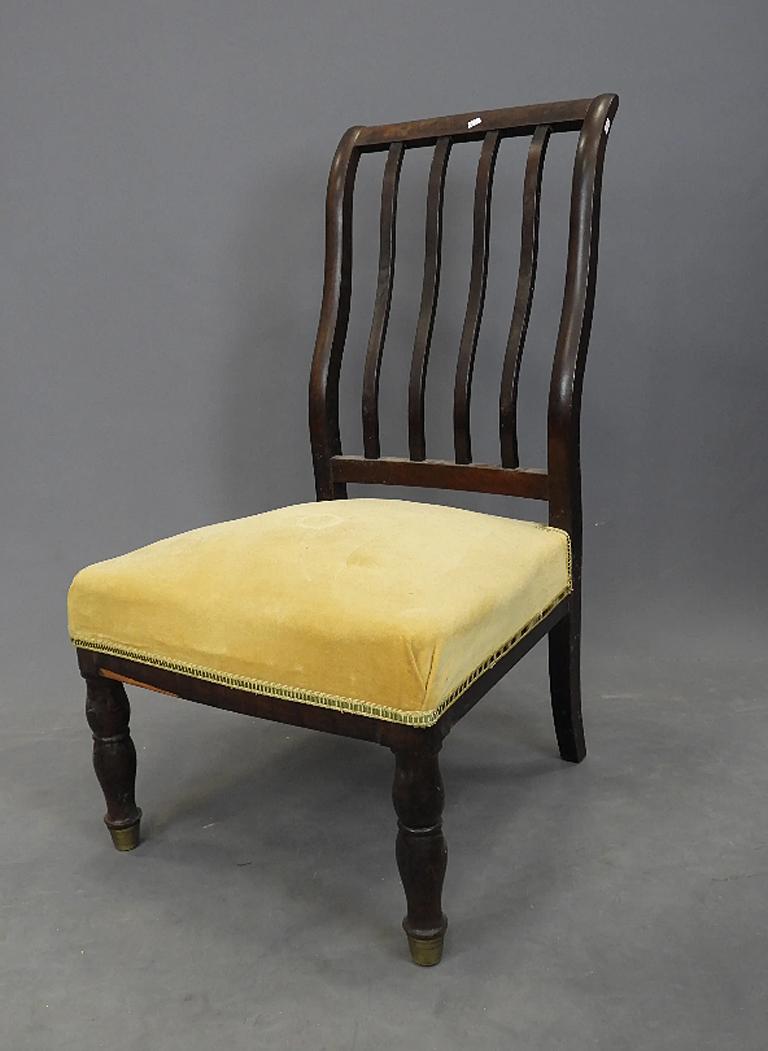 Chaise de cheminée en acajou Louis Philippe datant d'environ 1830-1850 Bon état - En vente à Saint-Ouen, FR