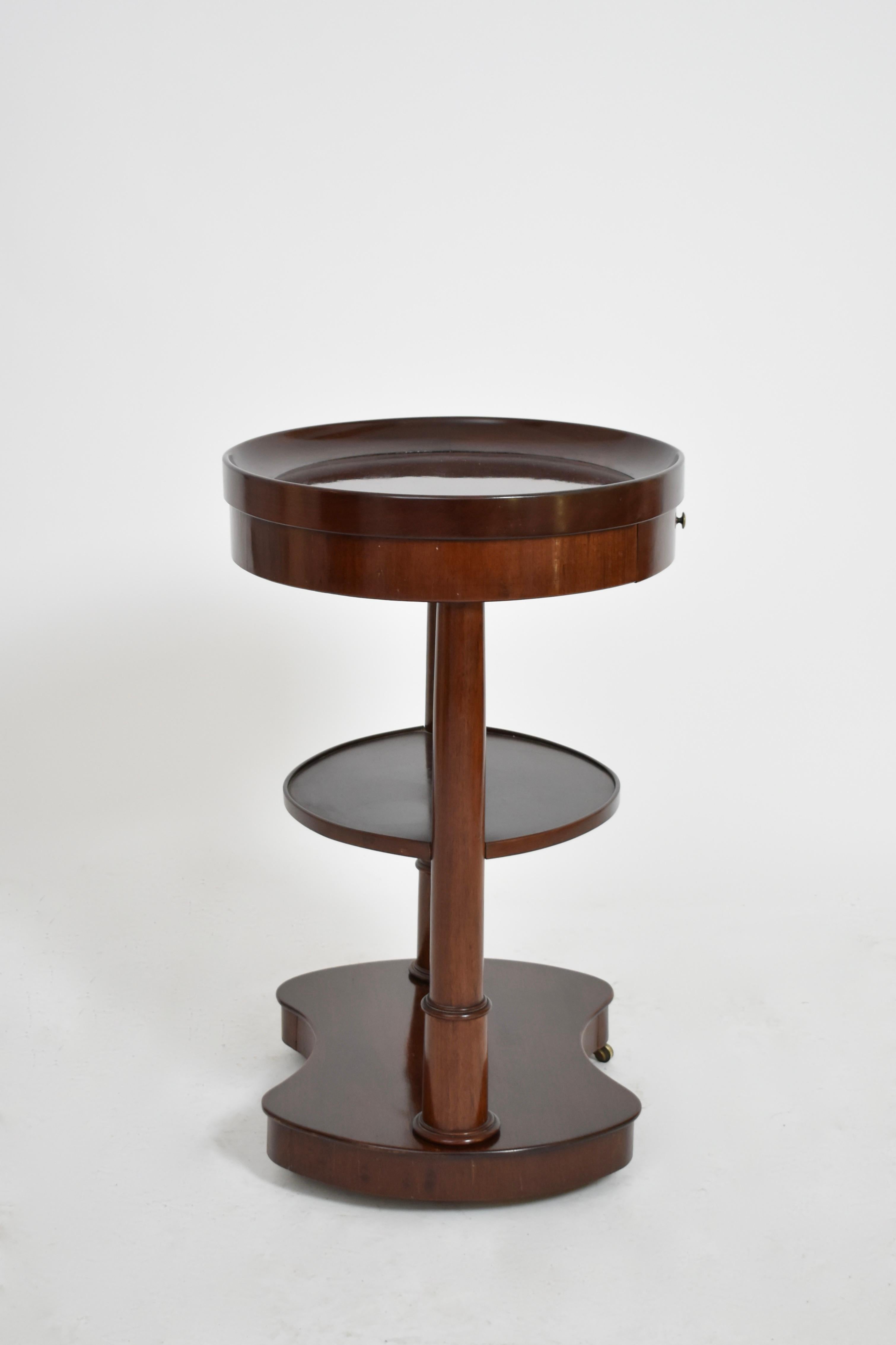French Mahogany flying oval table, XIXth c. For Sale