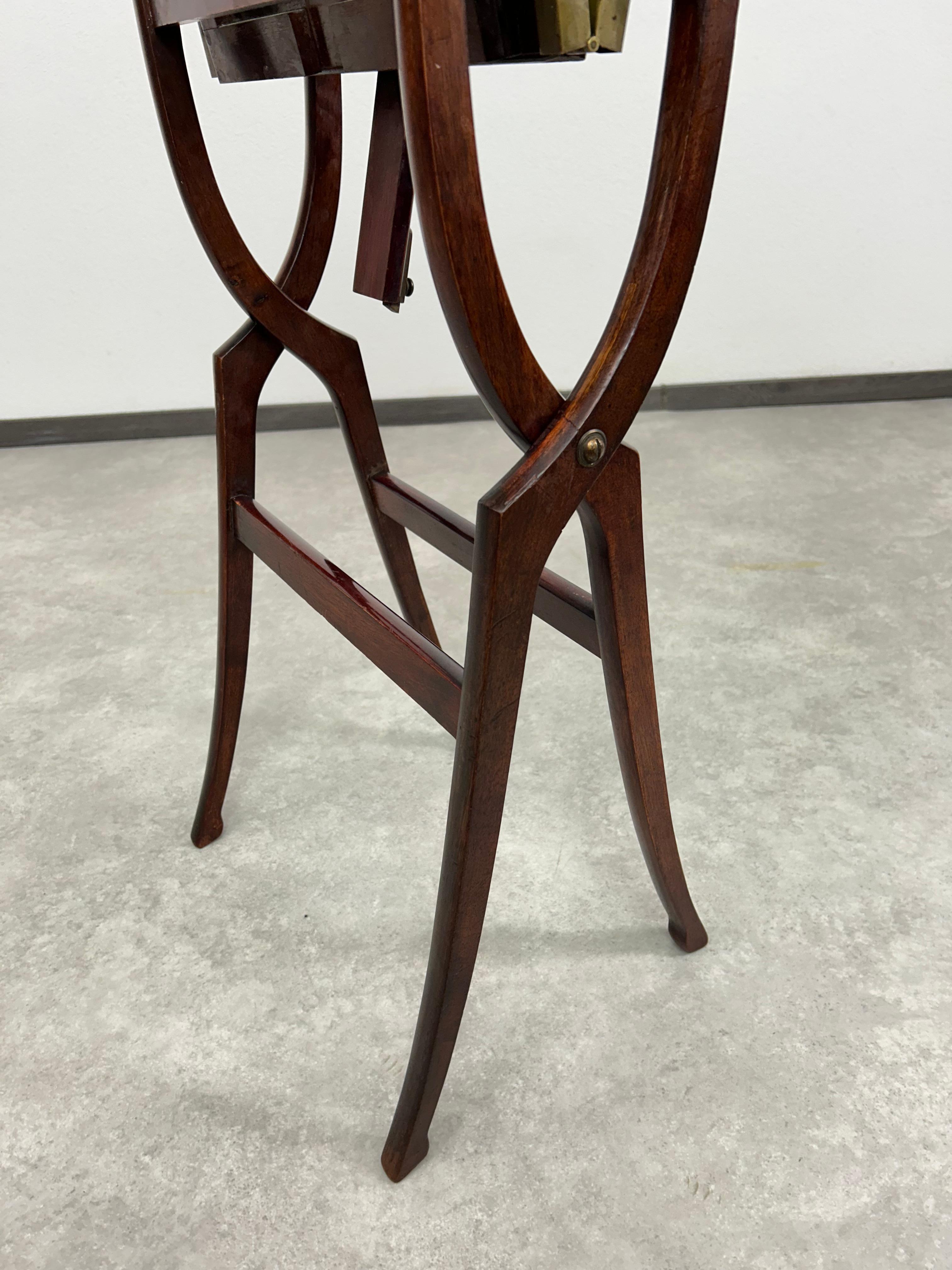Mahogany folding table in style of vienna secession en vente 6