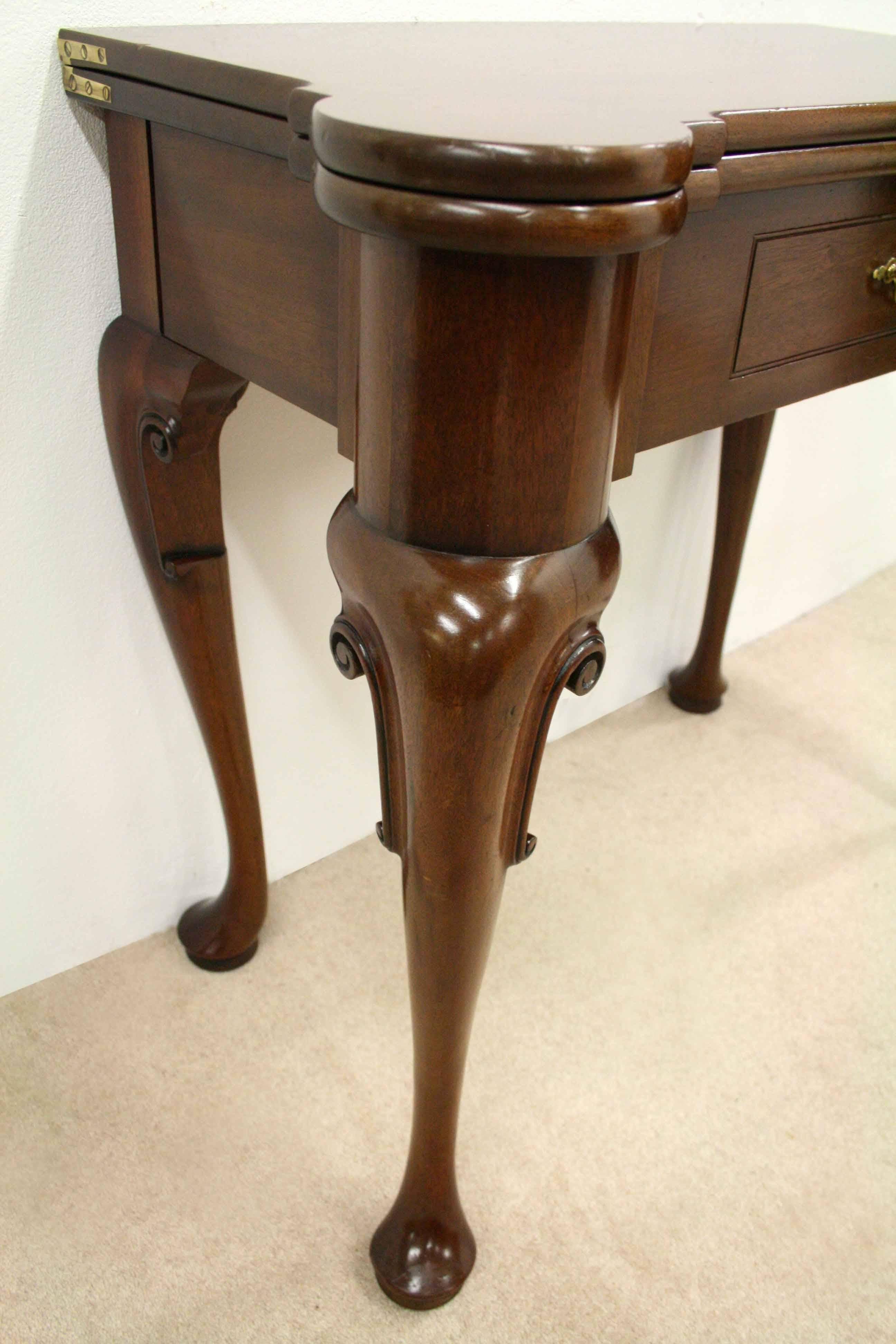 Mahogany Foldover Card Table by Gillows of Lancaster, circa 1880 For Sale 6