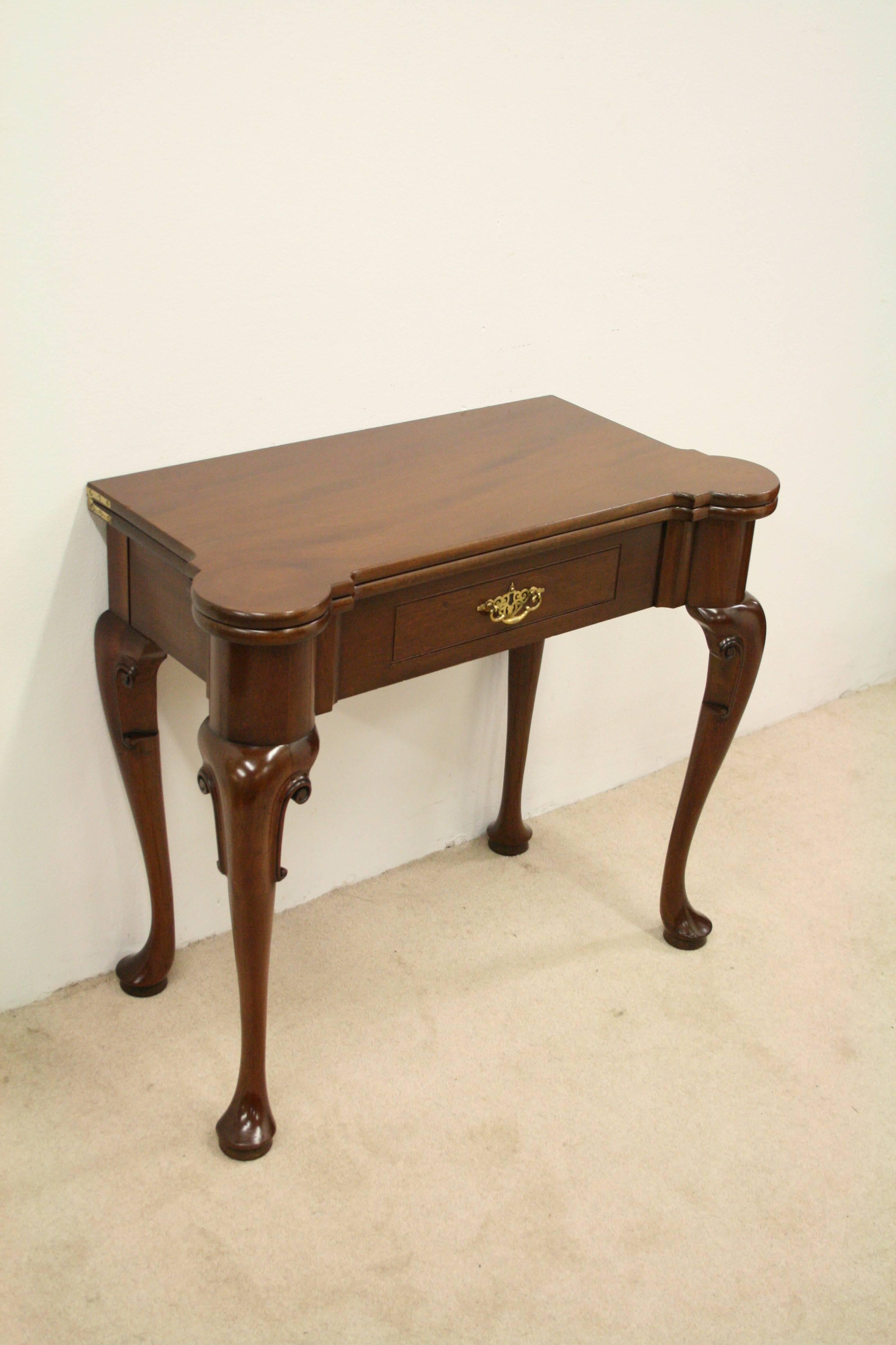 Mahogany Foldover Card Table by Gillows of Lancaster, circa 1880 In Good Condition For Sale In Edinburgh, GB