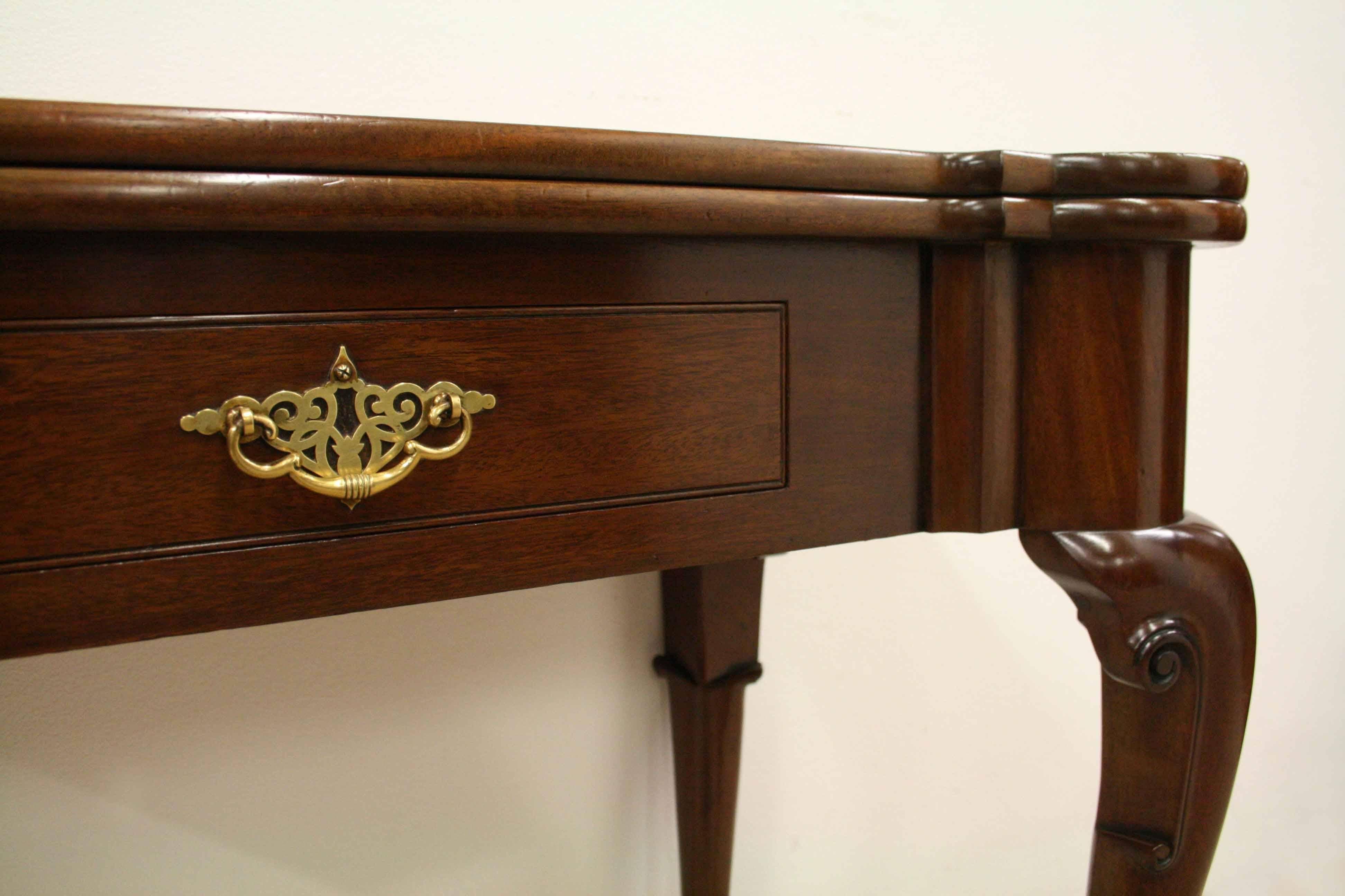 Mahogany Foldover Card Table by Gillows of Lancaster, circa 1880 For Sale 3