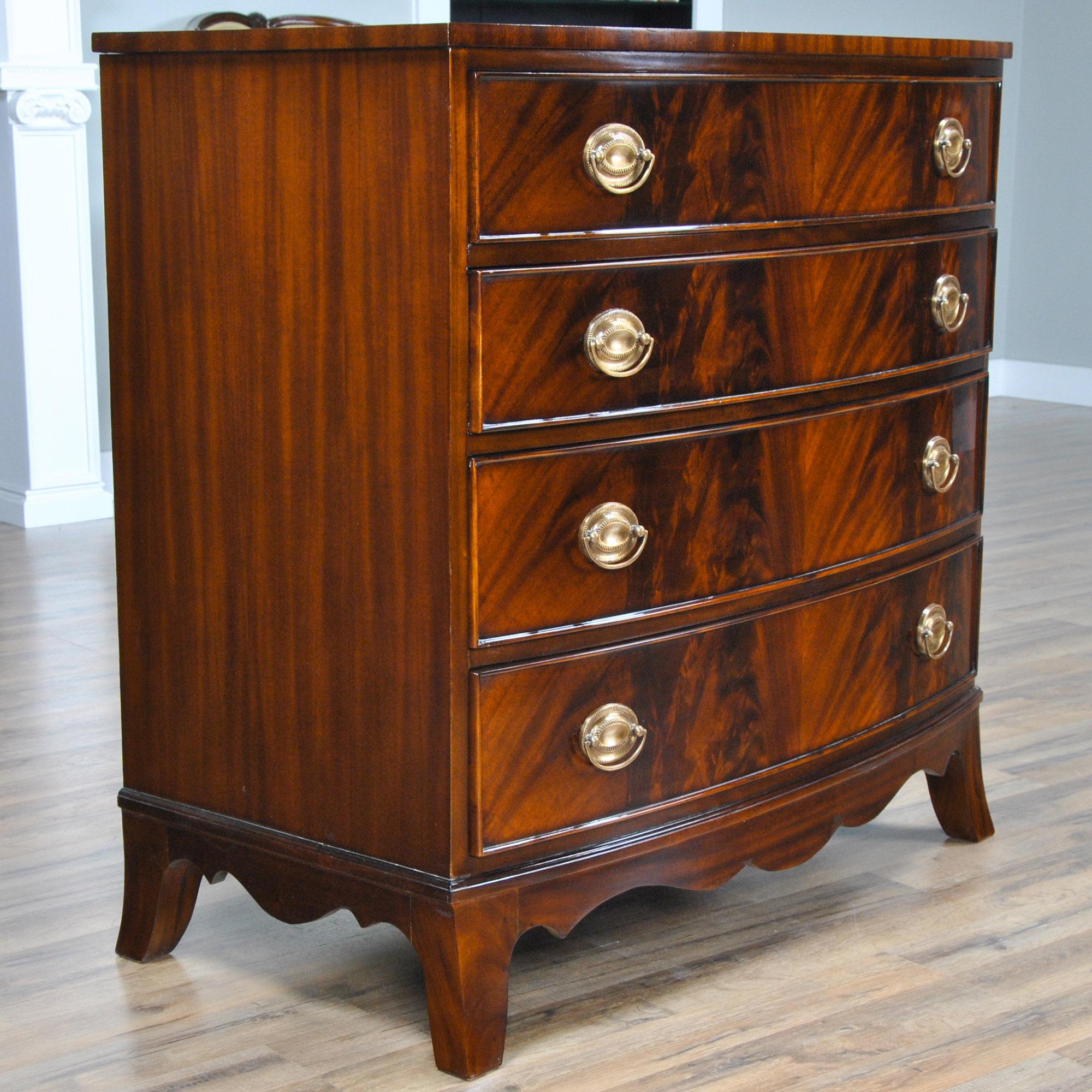 entrance chest of drawers