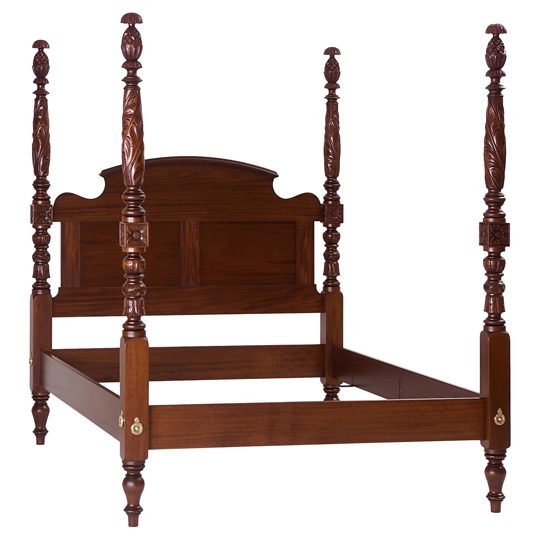 Cama Queen de caoba de cuatro postes torneada y tallada con cabecero de corona panelada