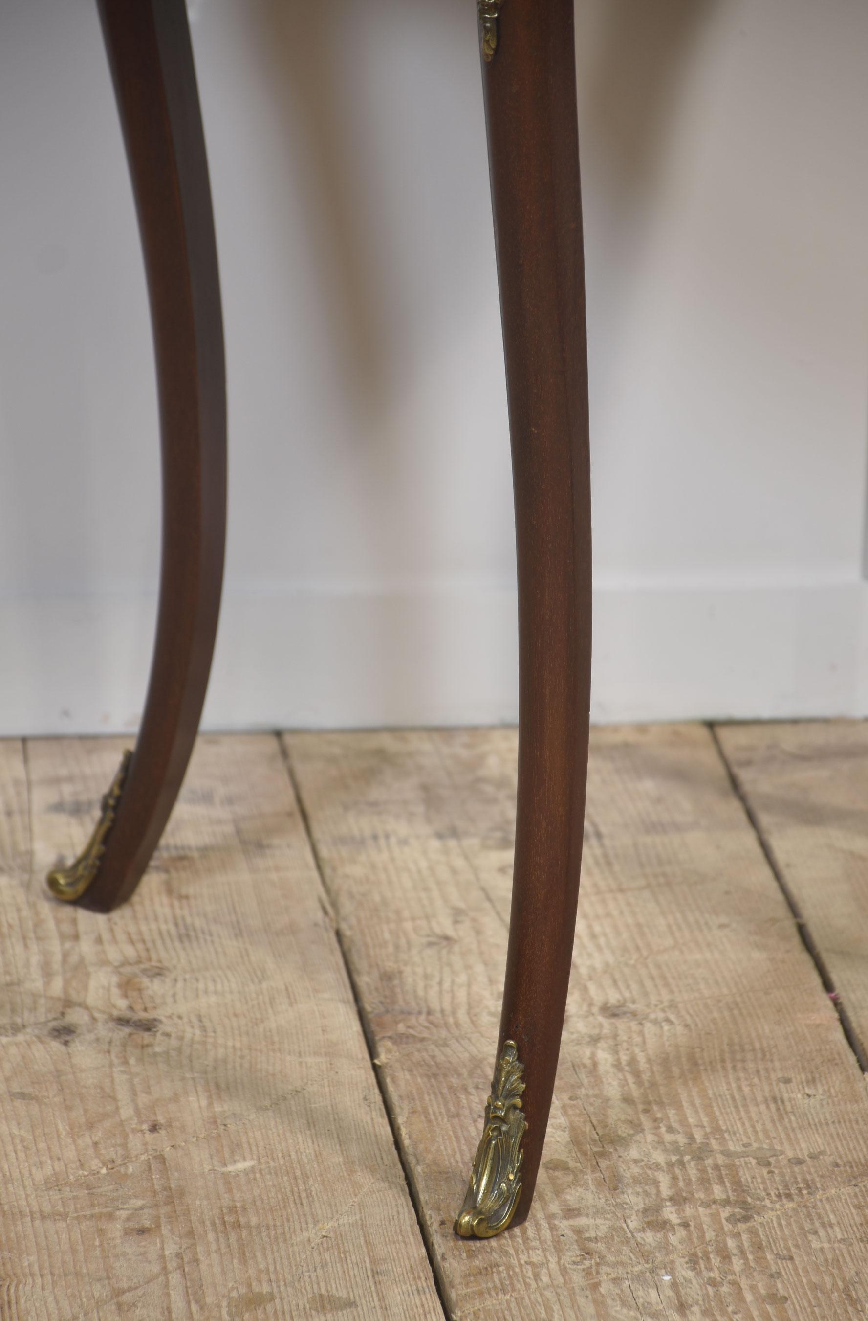 Tavolo Bijouterie con cornice in mogano In condizioni buone in vendita a Cheshire, GB