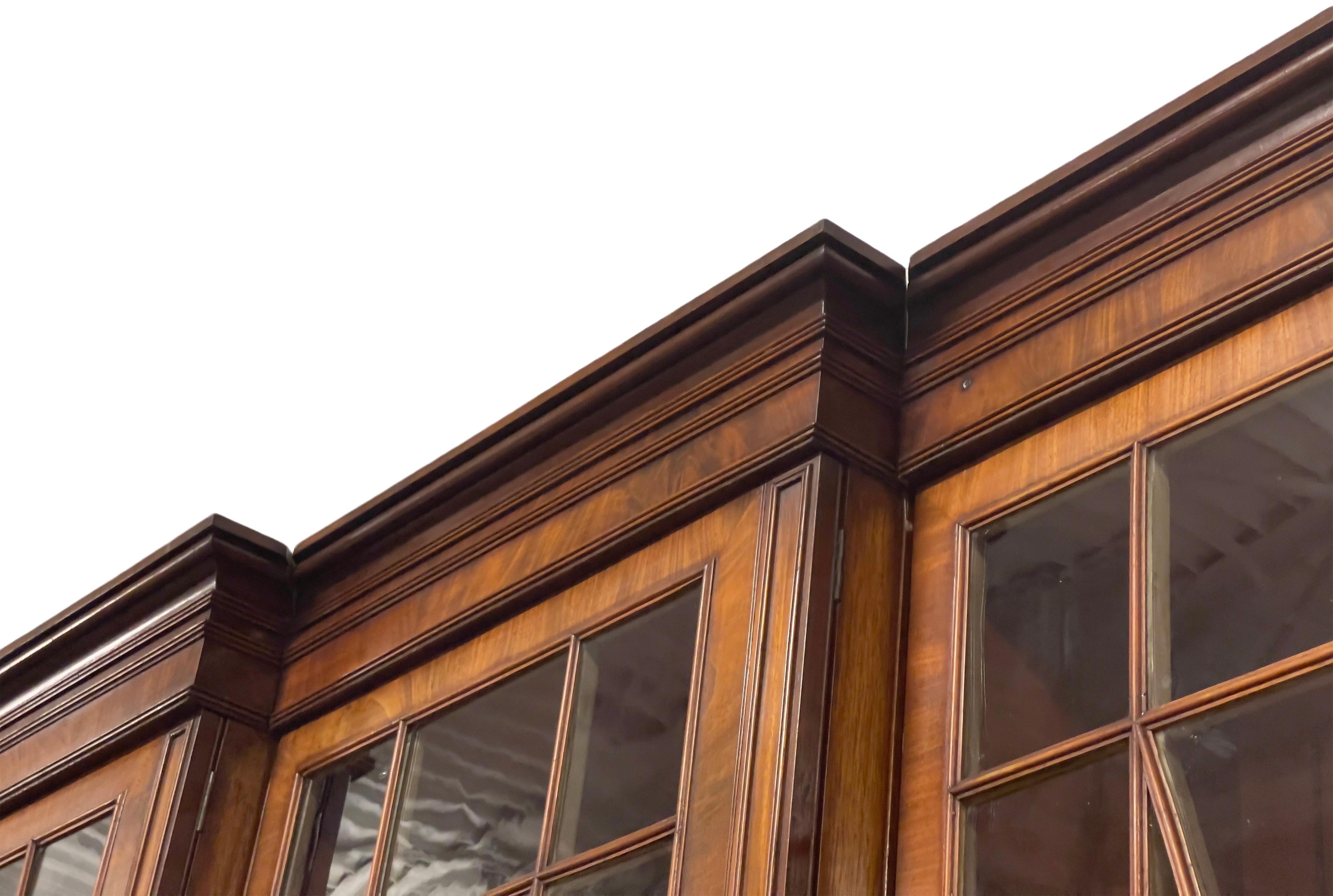 Gabinetto da biblioteca di Giorgio III in mogano in vendita 2