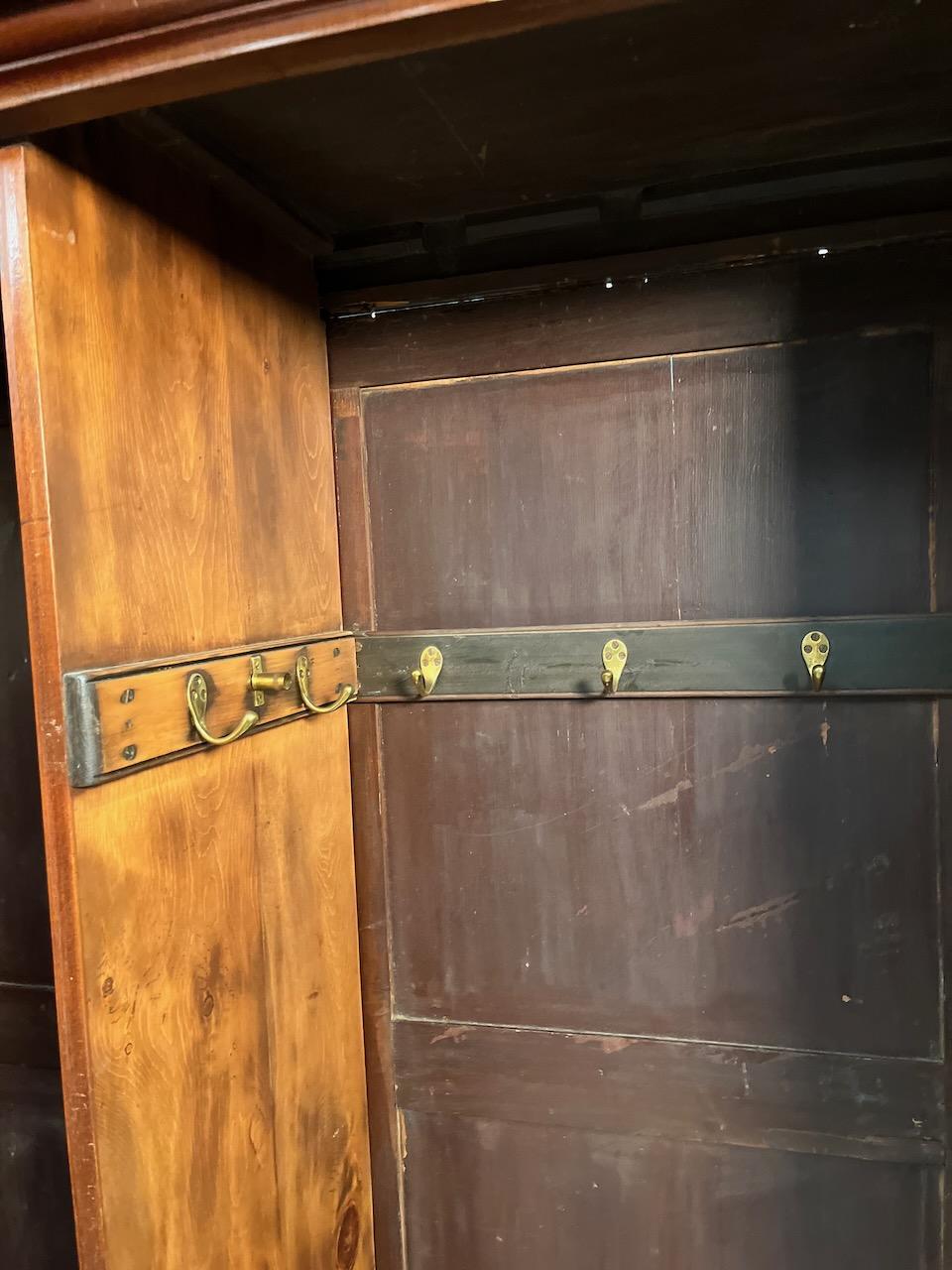 Mahogany Georgian 2 Door wardrobe For Sale 5