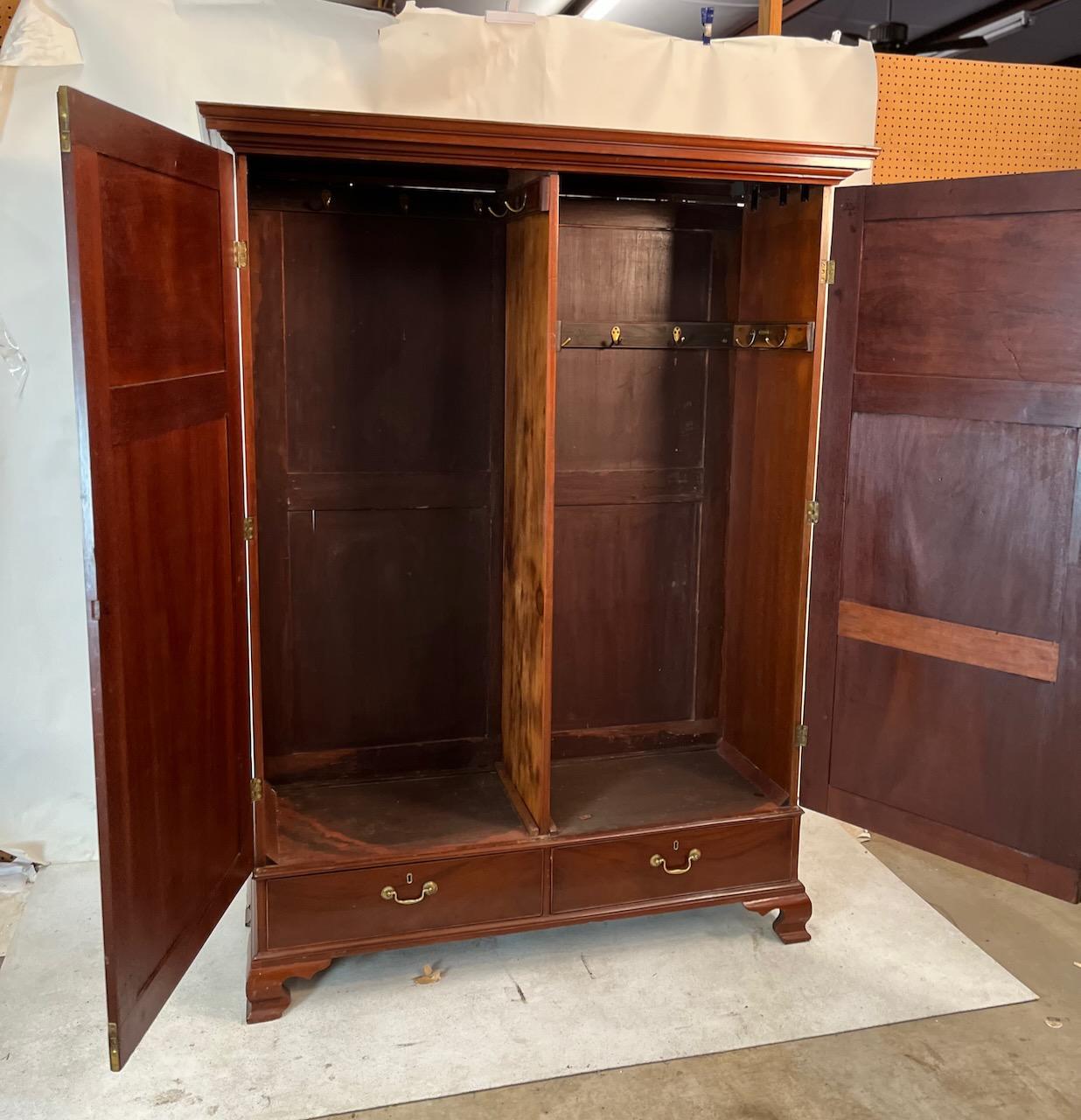 Mahogany Georgian 2 Door wardrobe For Sale 3