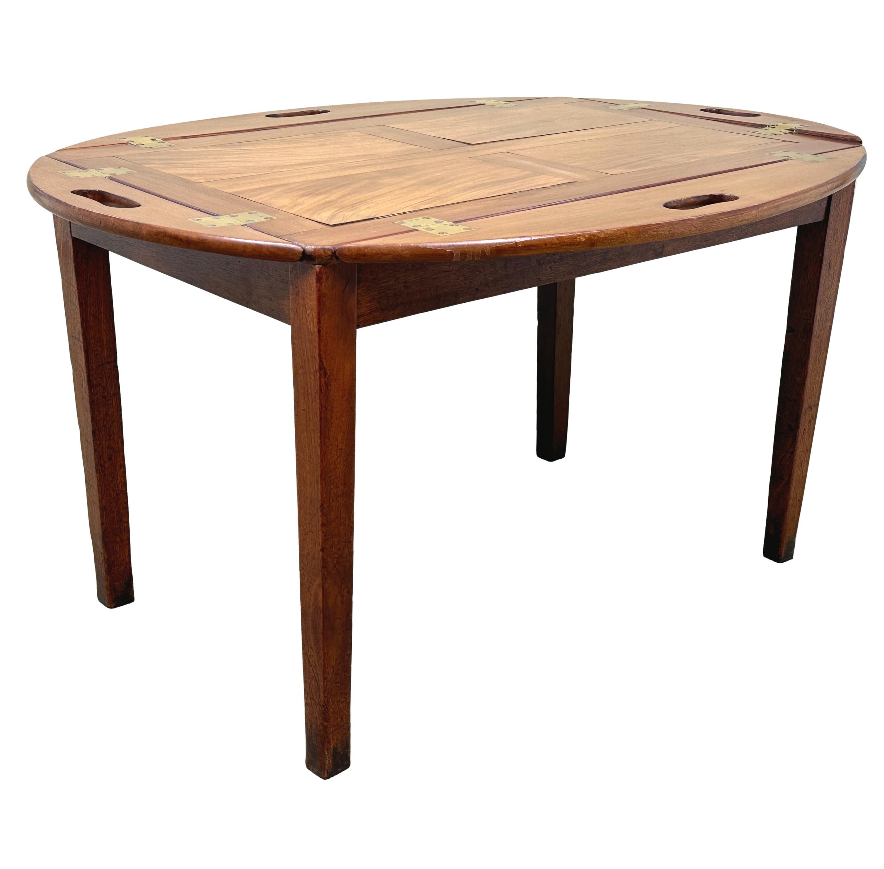Mahogany Georgian Oval Butlers Tray On Stand In Good Condition For Sale In Bedfordshire, GB