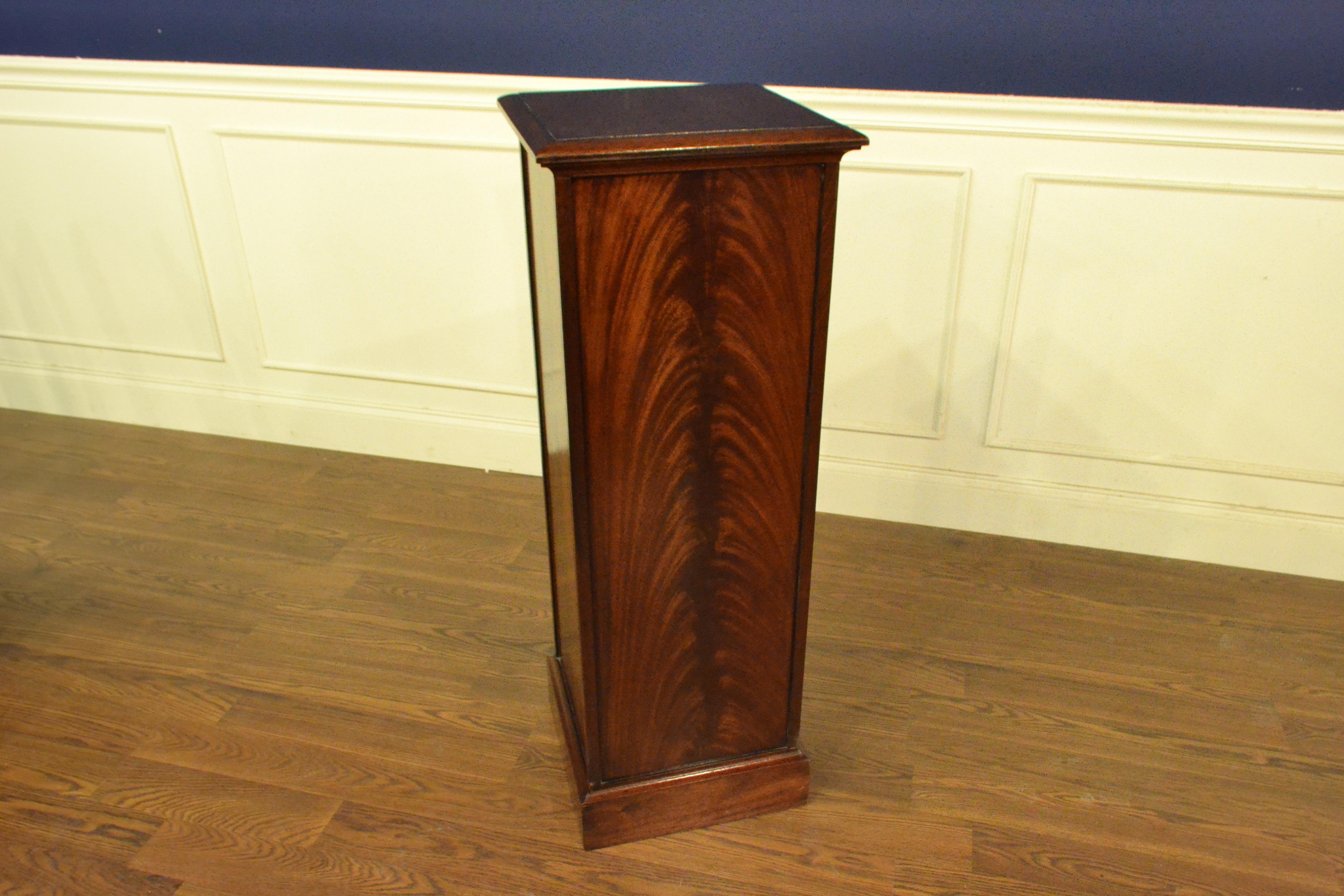 Mahogany Georgian Style Display Pedestal by Leighton Hall For Sale 1