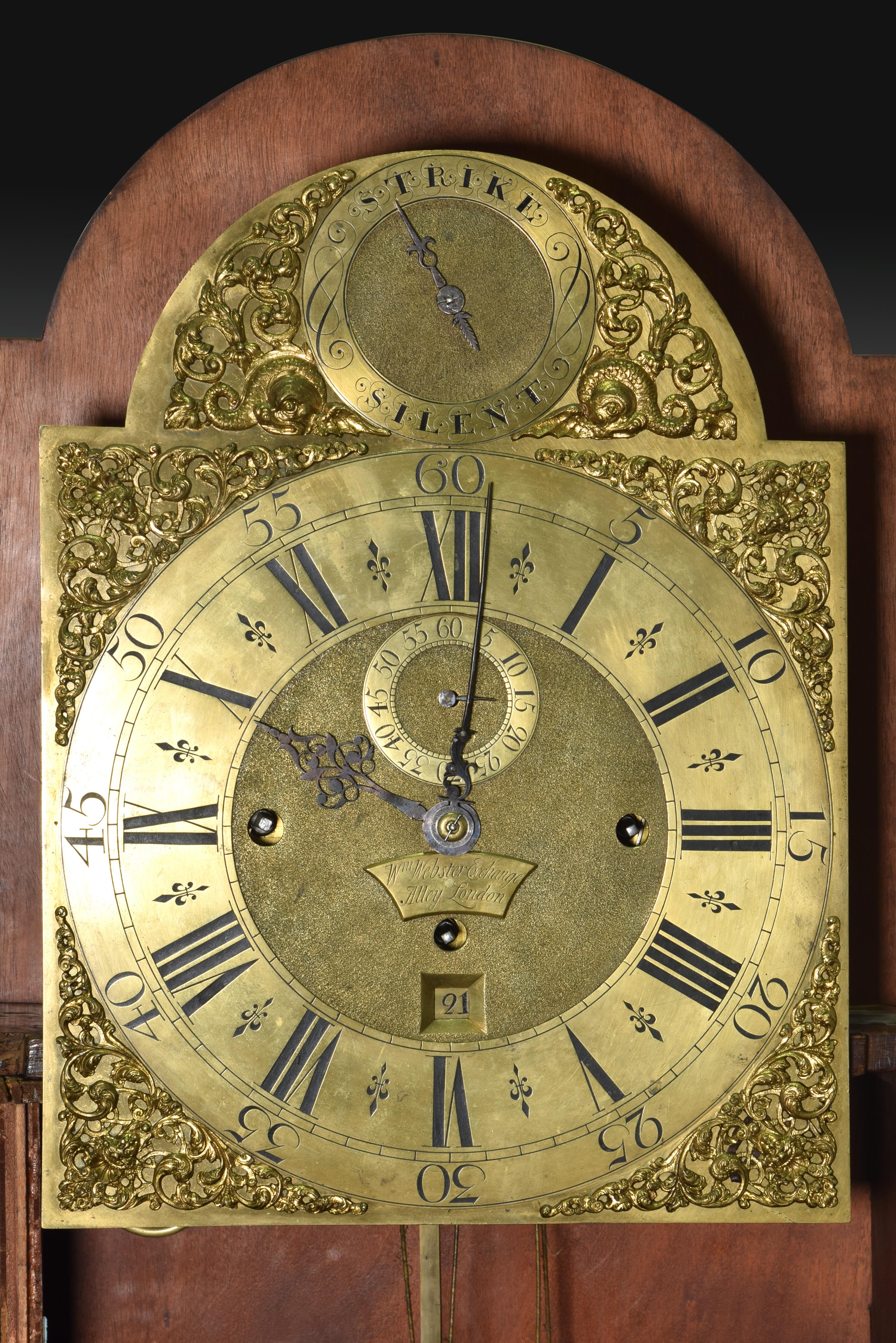 Mahogany Grandfather clock, William Webster, London, England, 1711-1770. In Good Condition In Madrid, ES