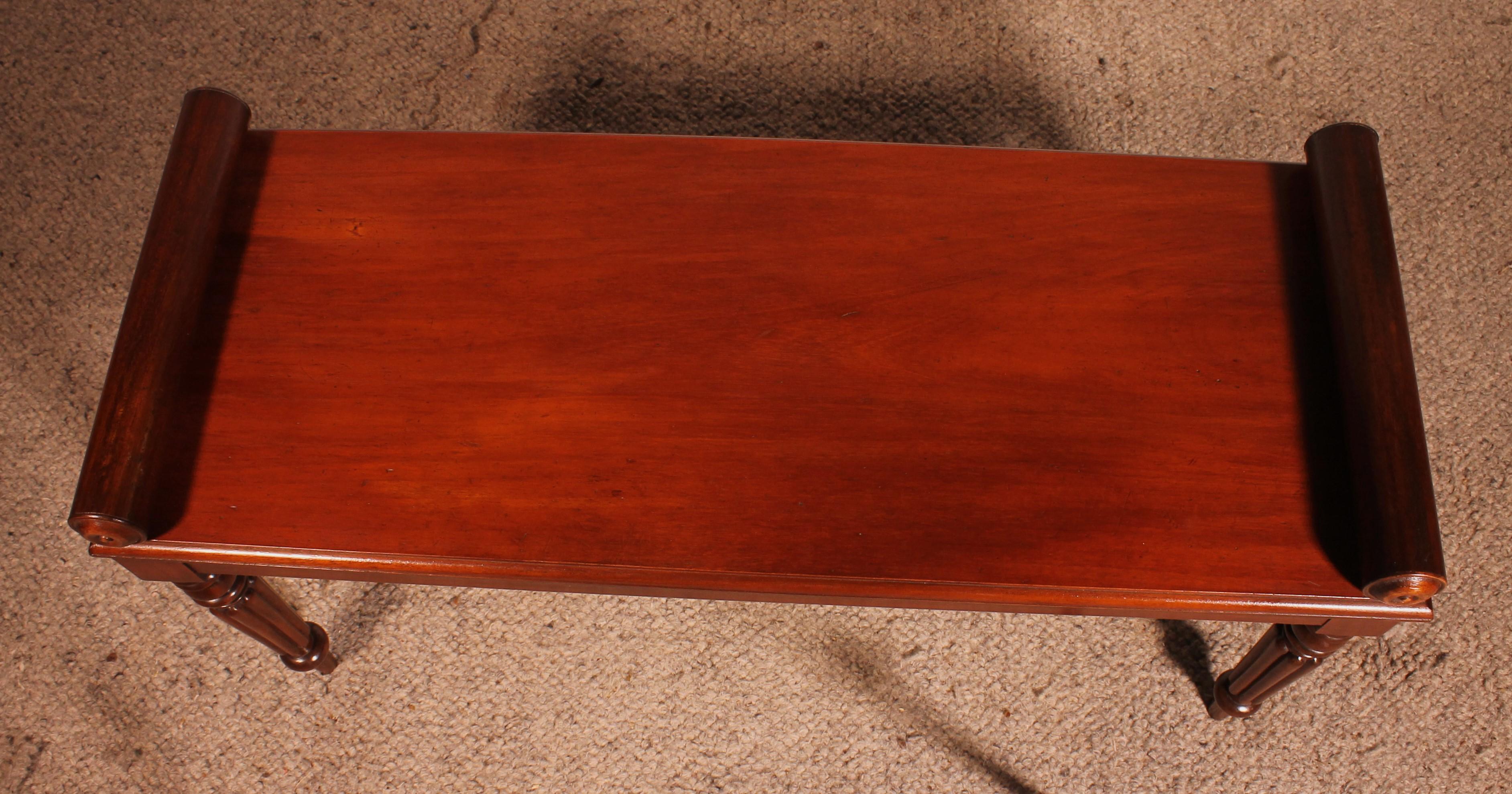 Mahogany Hall Bench From The First Part Of The 19th Century In Good Condition For Sale In Brussels, Brussels