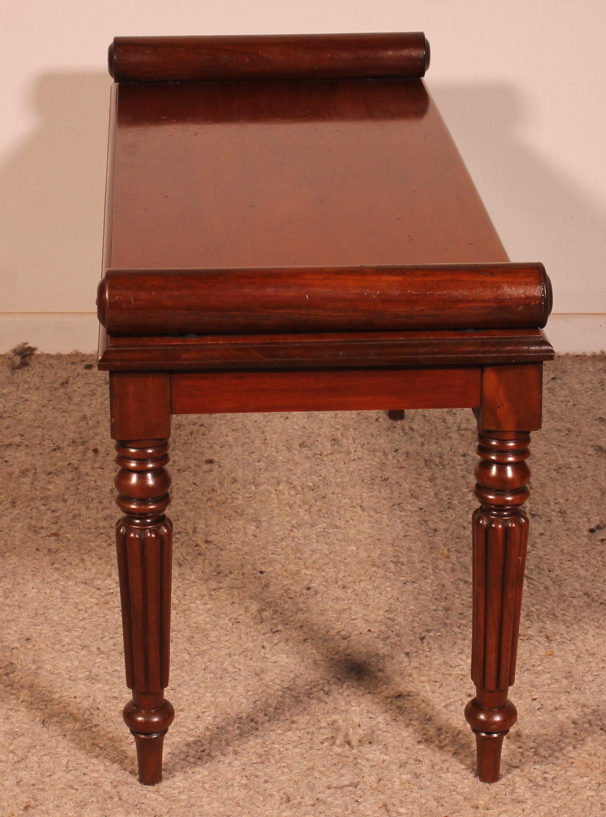 Mahogany Hall Bench From The First Part Of The 19th Century For Sale 3