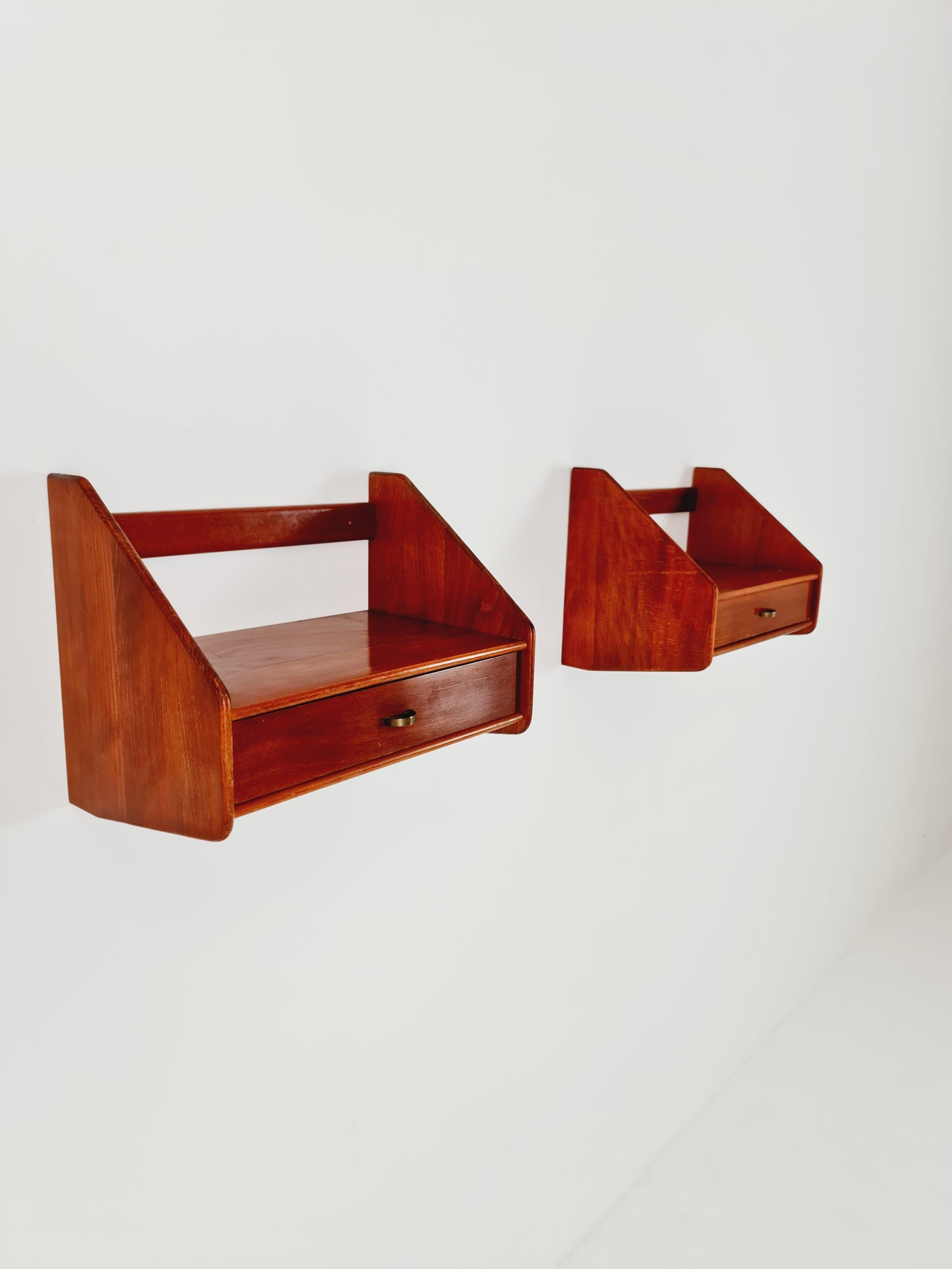 Mahogany hanging telephone table/ shelf/ bedside table/ nightstand from the 60s In Good Condition For Sale In Gaggenau, DE