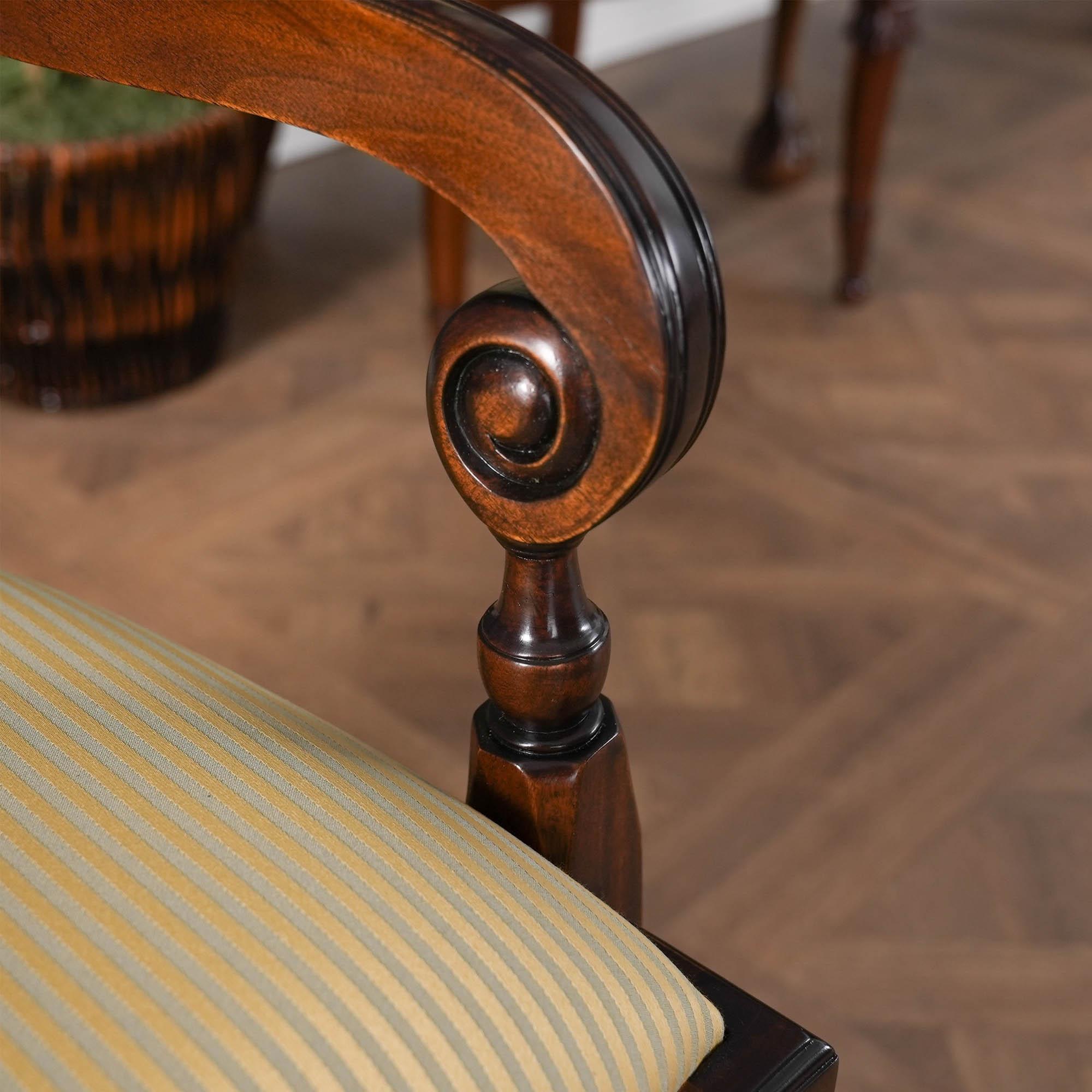 Chaises Hepplewhite en acajou, ensemble de 10 pièces en vente 6