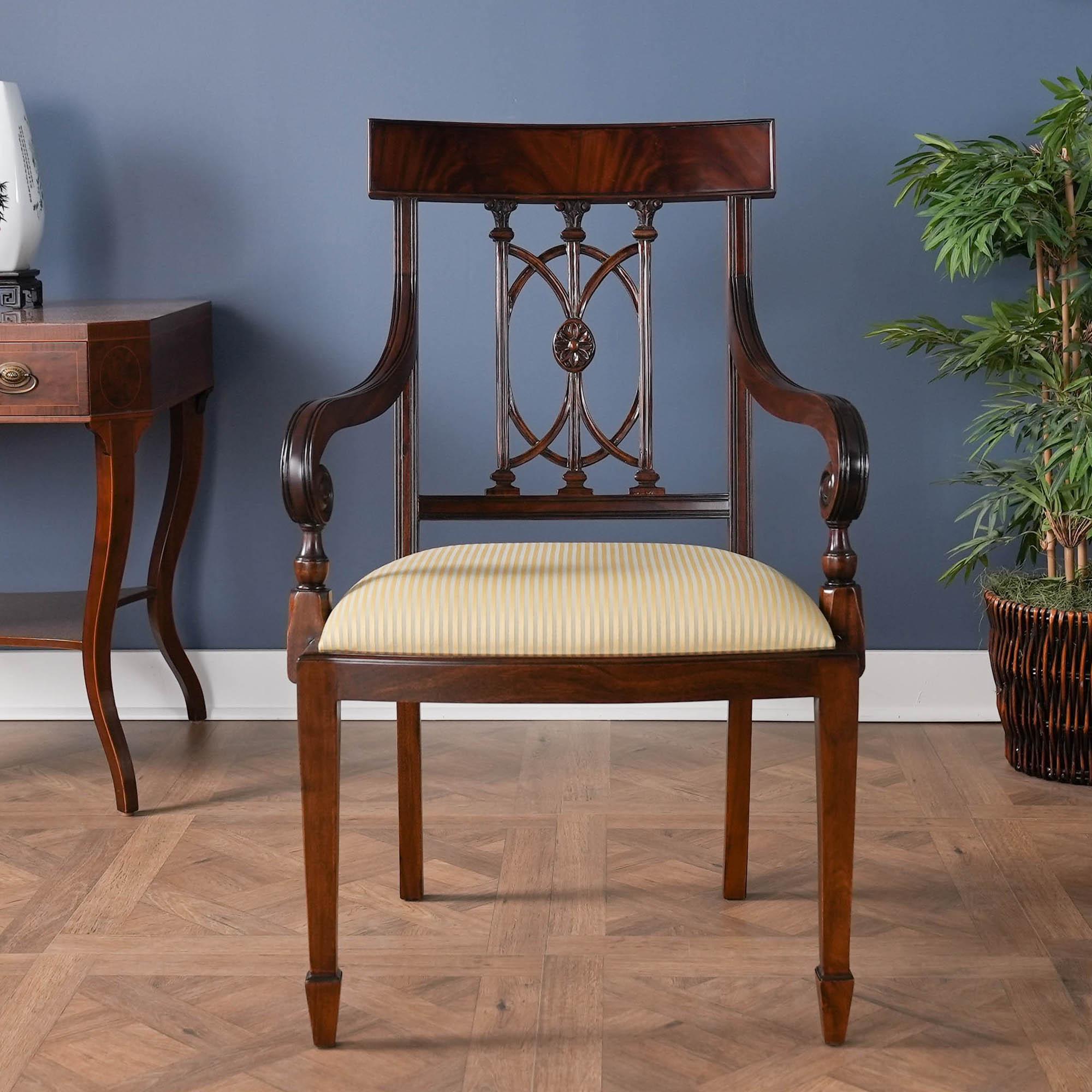 XXIe siècle et contemporain Chaises Hepplewhite en acajou, ensemble de 10 pièces en vente