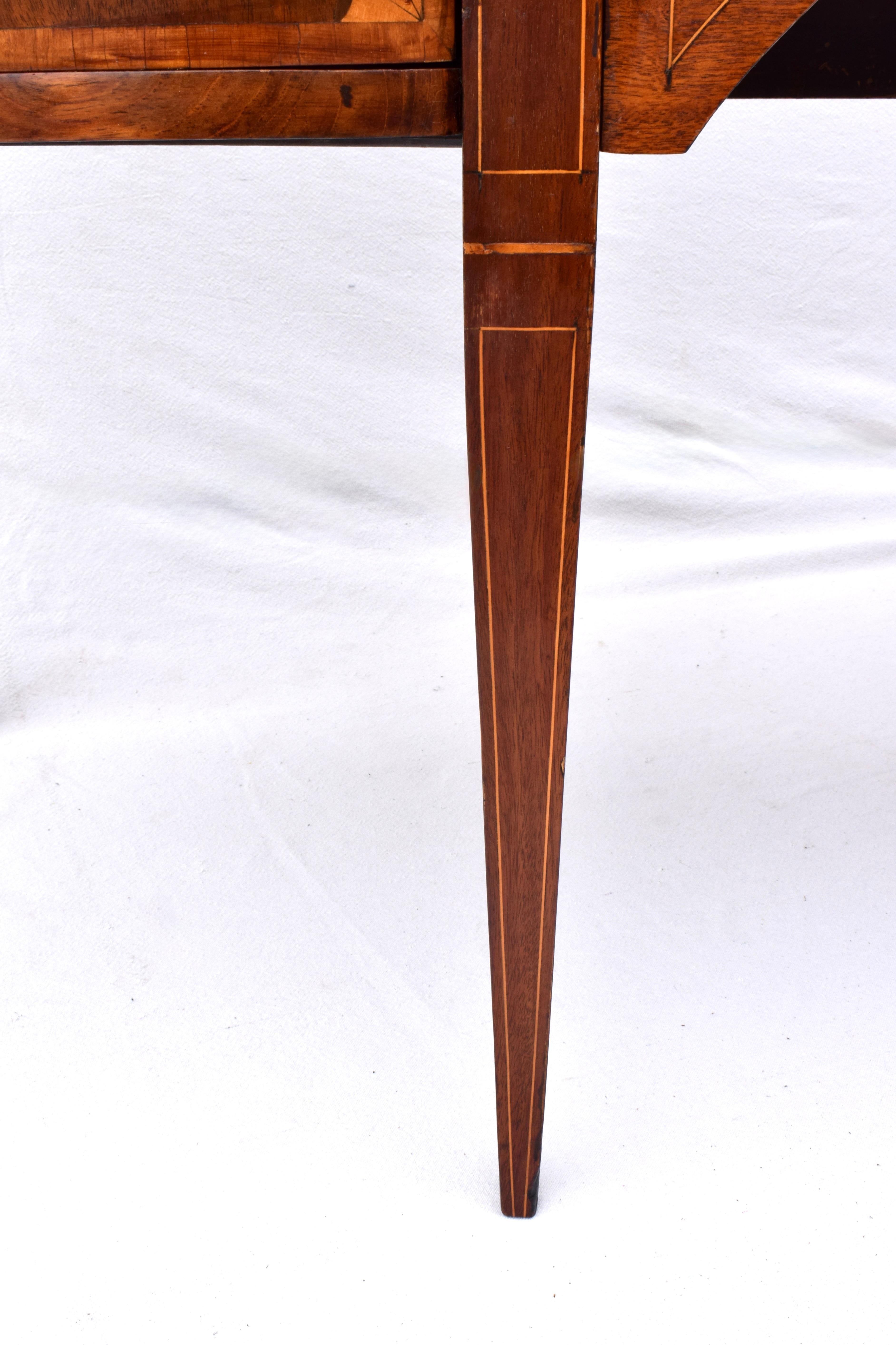Mahogany Hepplewhite or Sheraton Sideboard With Satinwood Inlay For Sale 5