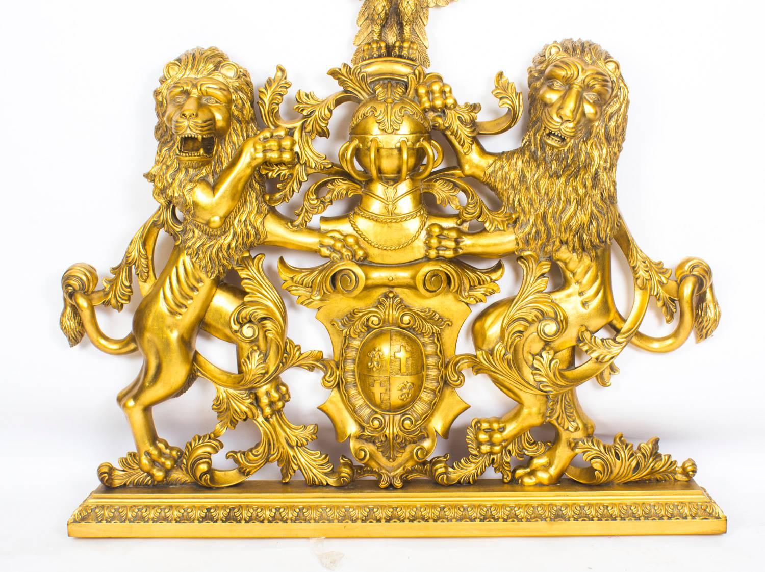 Mahogany Heraldic Carved Giltwood Coat of Arms, Late 20th Century In Excellent Condition In London, GB