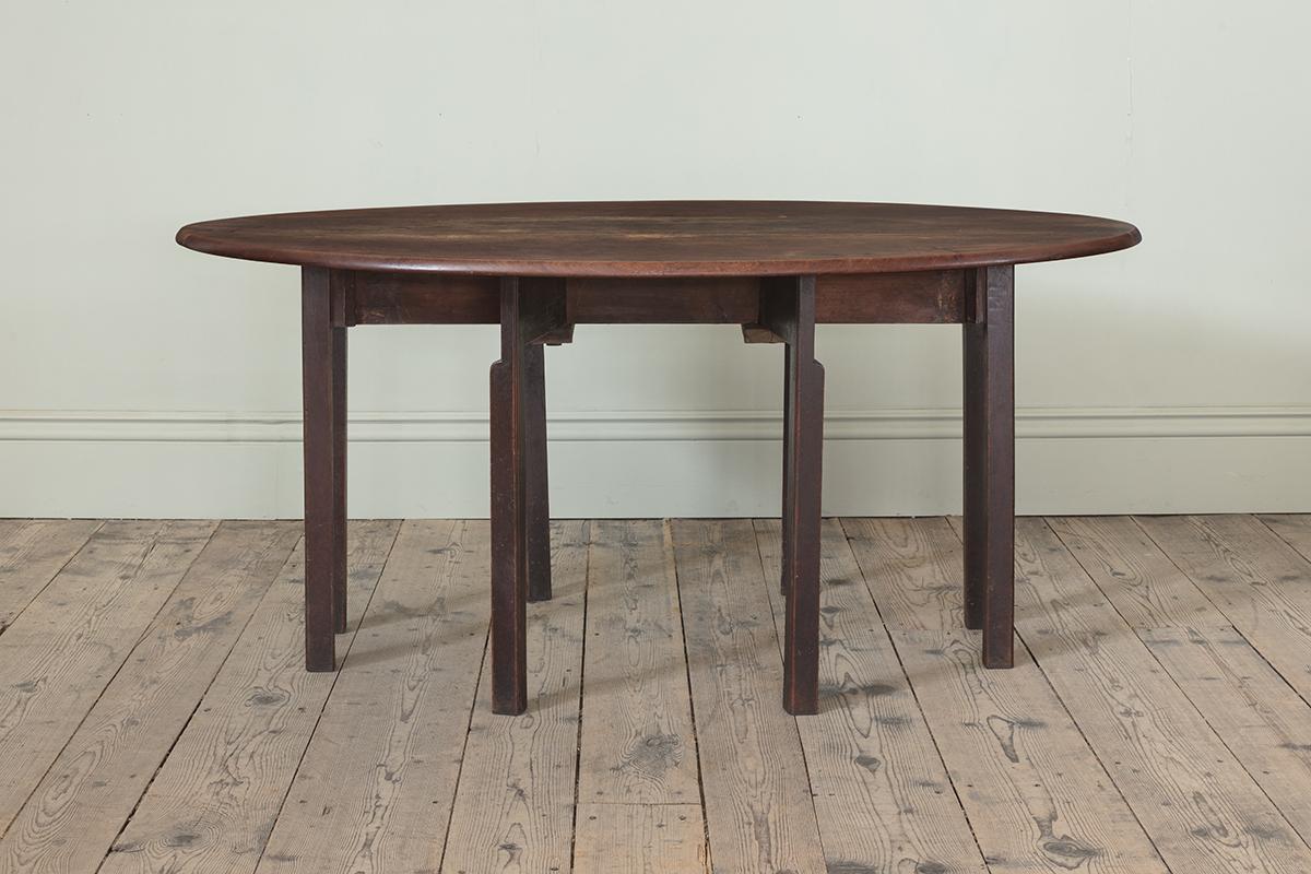 An 18th Century Mahogany Hunt Table of Smaller Proportions

Additional information:
Dimensions: Length: 159 cm, 5 foot 3″
Width (when closed): 38 cm, 15″
Width (when open): 115 cm, 3 foot 10″