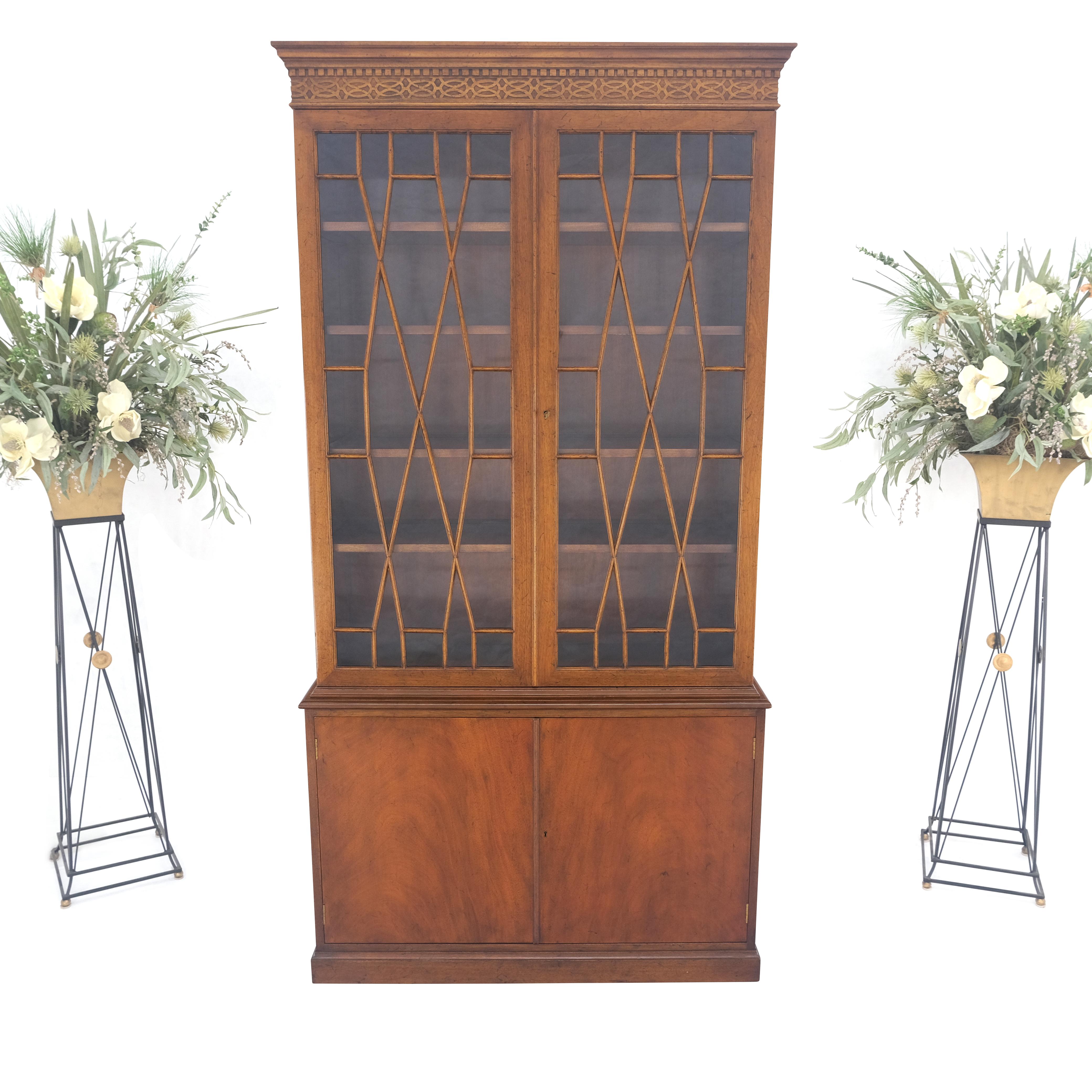 Mahogany Individual Pain Glass Double Door Bookcase Bottom Credenza Cabinet MINT In Good Condition For Sale In Rockaway, NJ