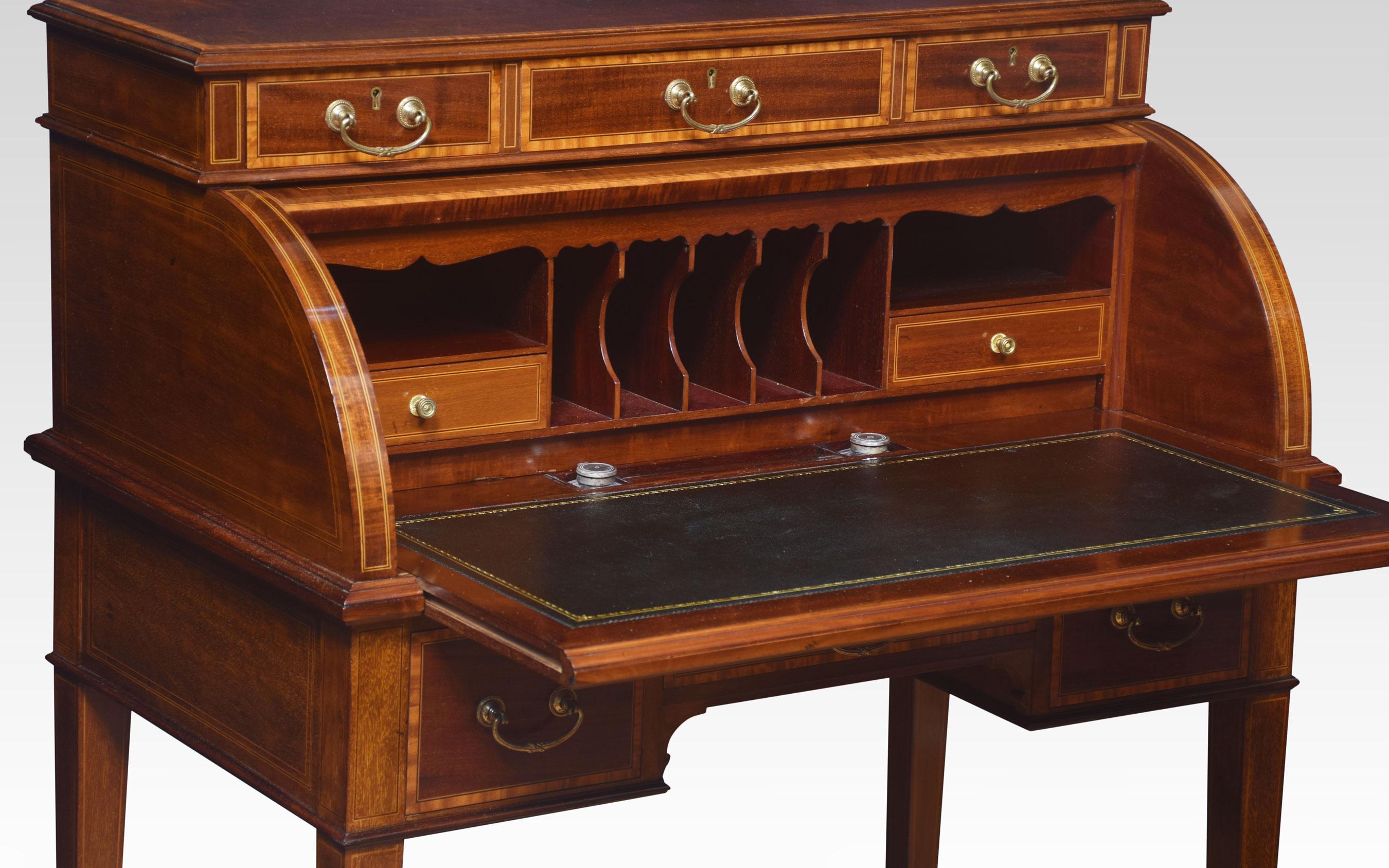 Mahogany Inlaid Cylinder Desk In Good Condition For Sale In Cheshire, GB