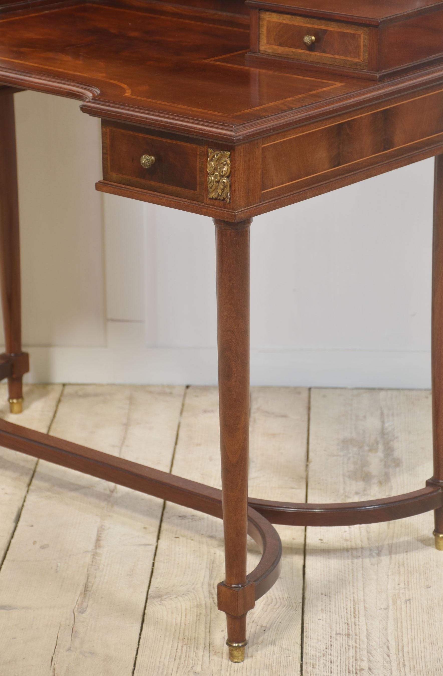 20th Century Mahogany inlaid dressing table For Sale