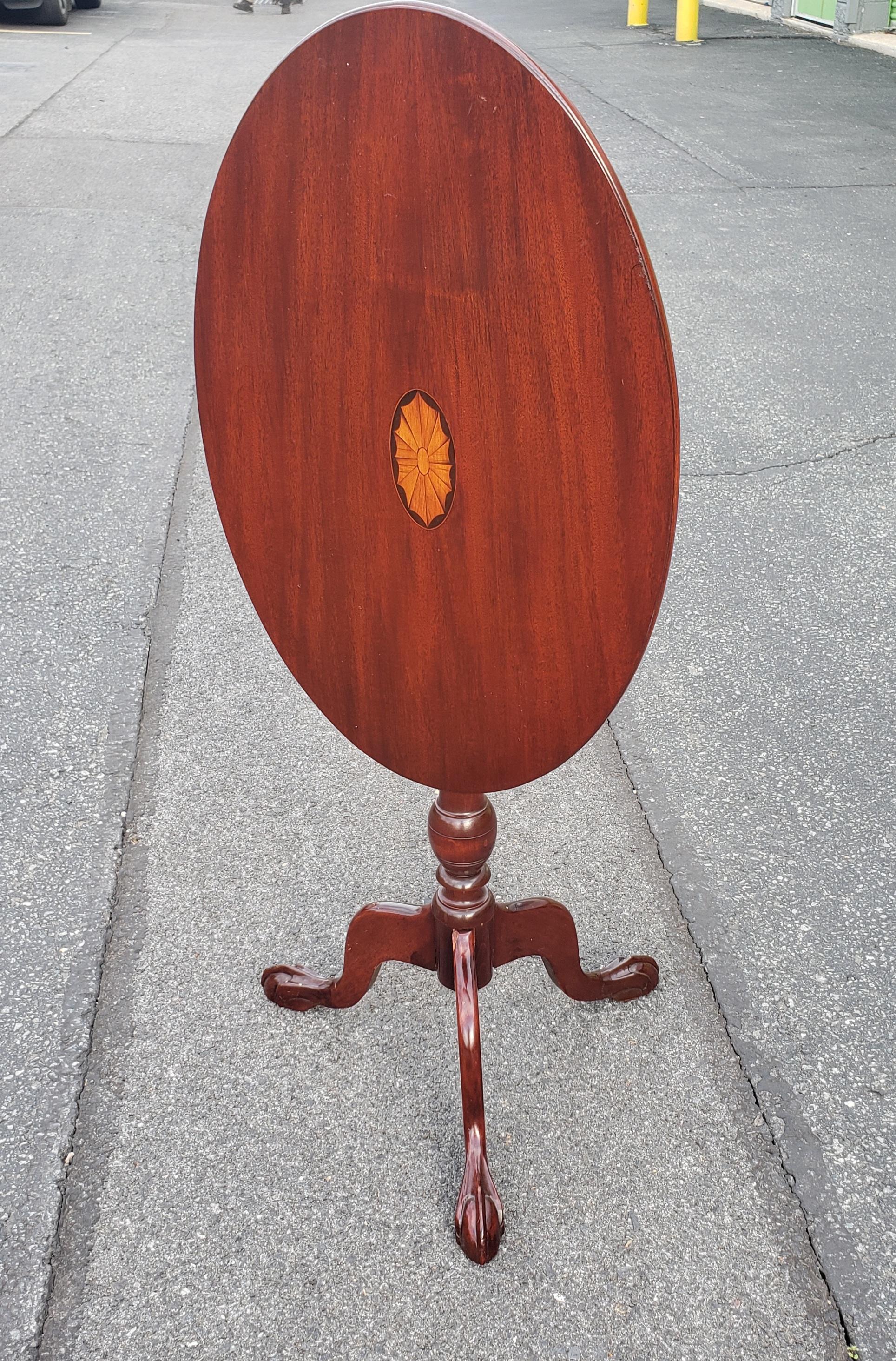 American Mahogany Inlaid Tilt-Top Tea Table Side Table with Tripod ClawFeet For Sale